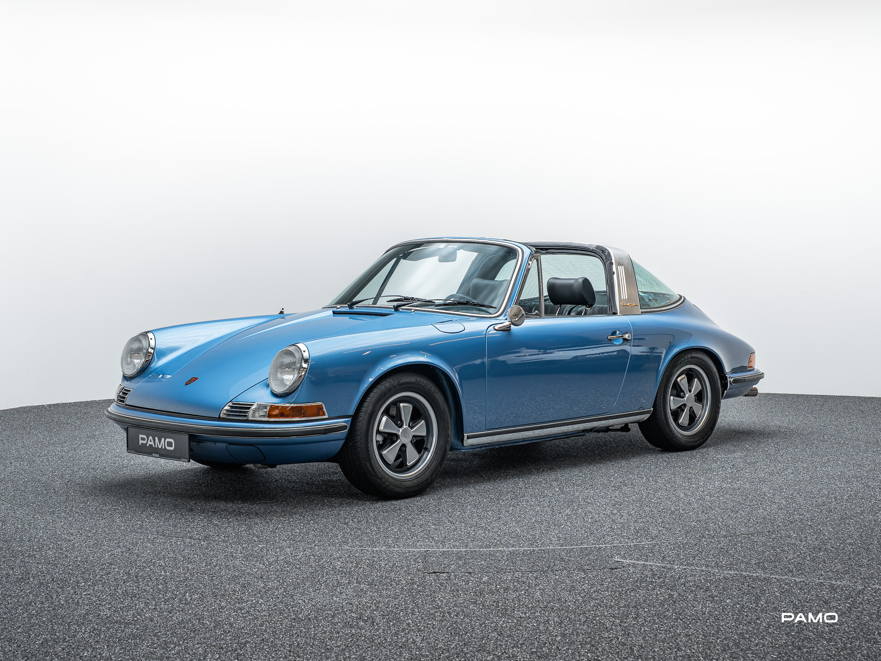 000_Porsche_blauer_Targa-3.jpg