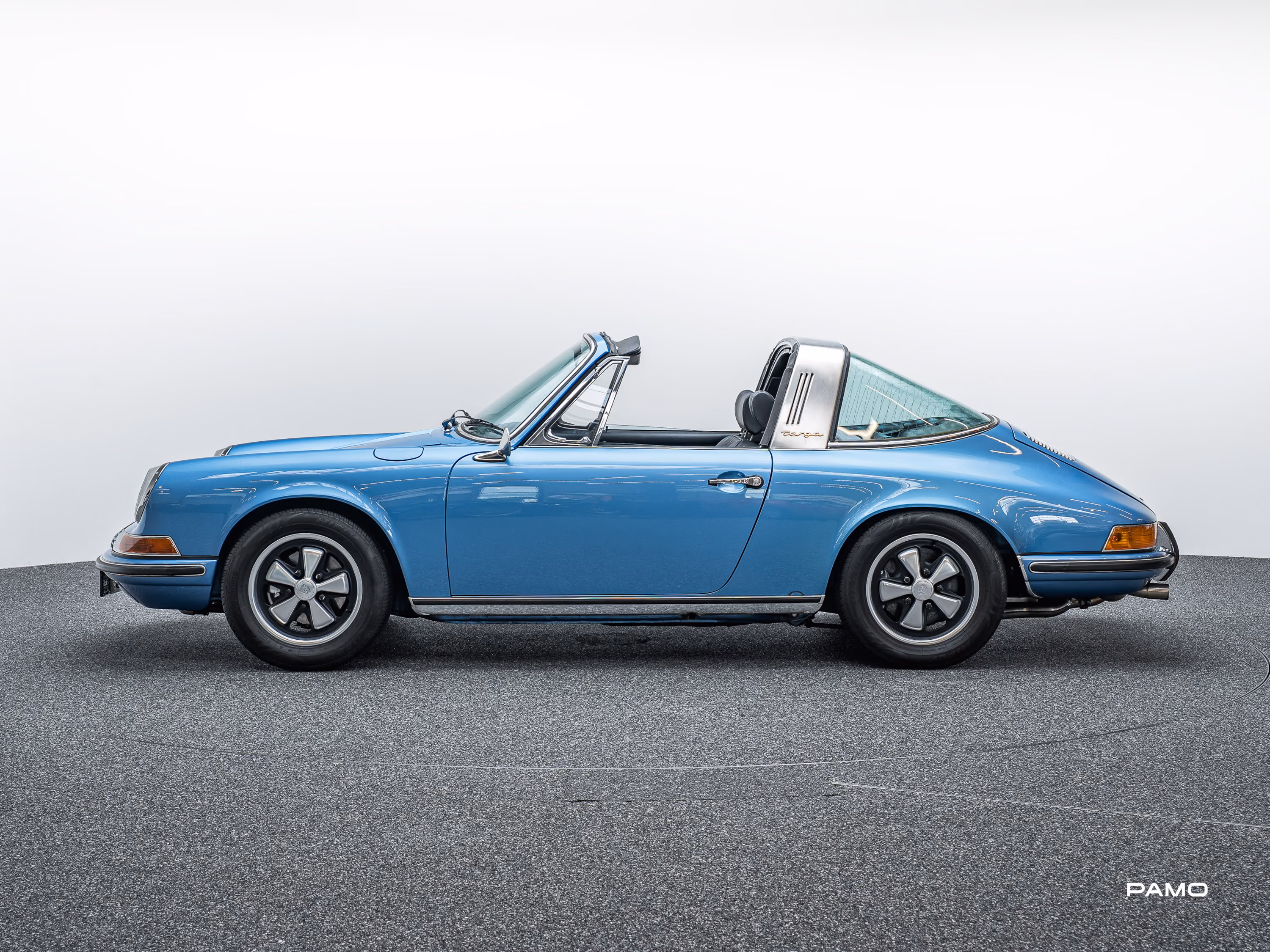 000_Porsche_blauer_Targa-4.jpg