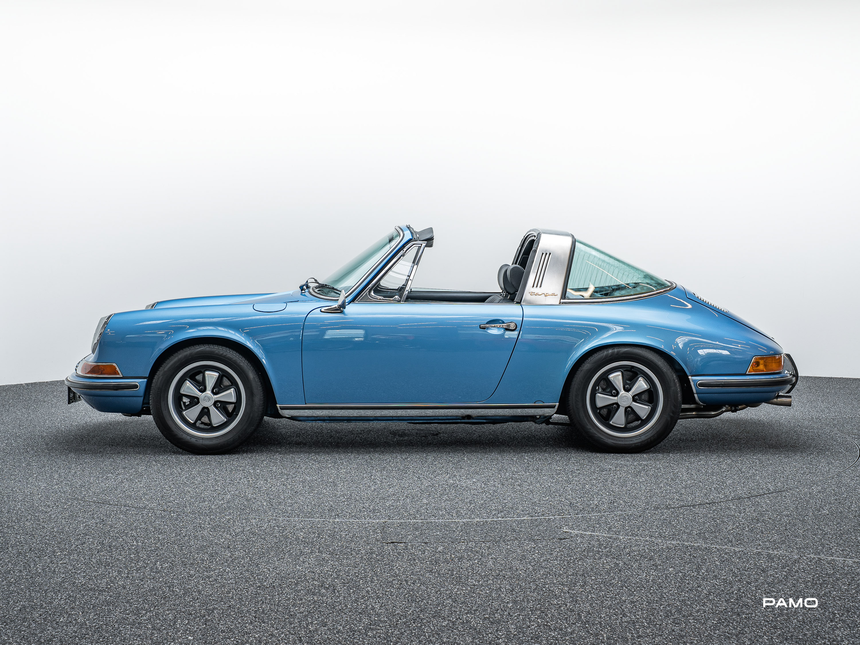 000_Porsche_blauer_Targa-4.jpg