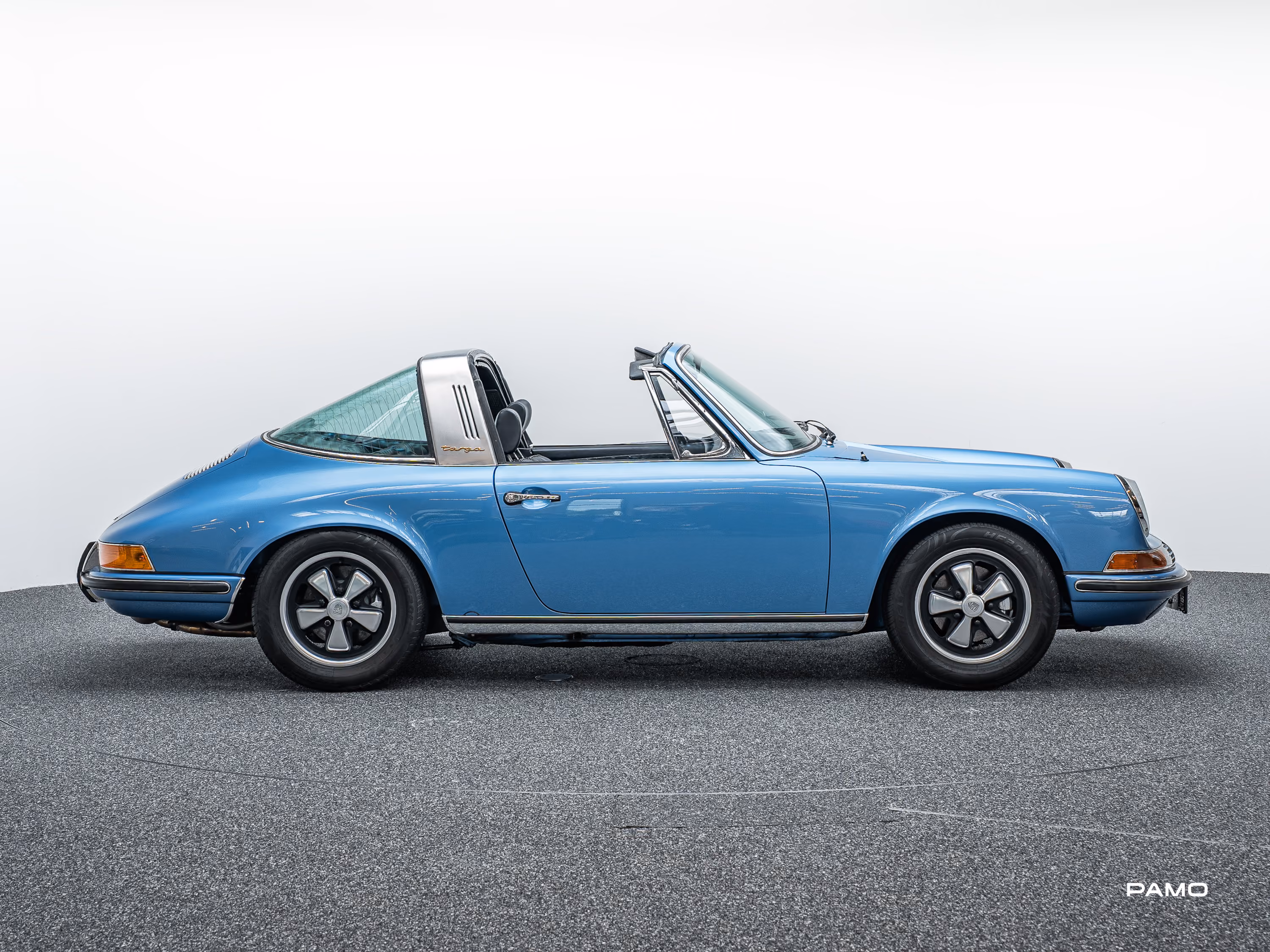 000_Porsche_blauer_Targa-8.jpg