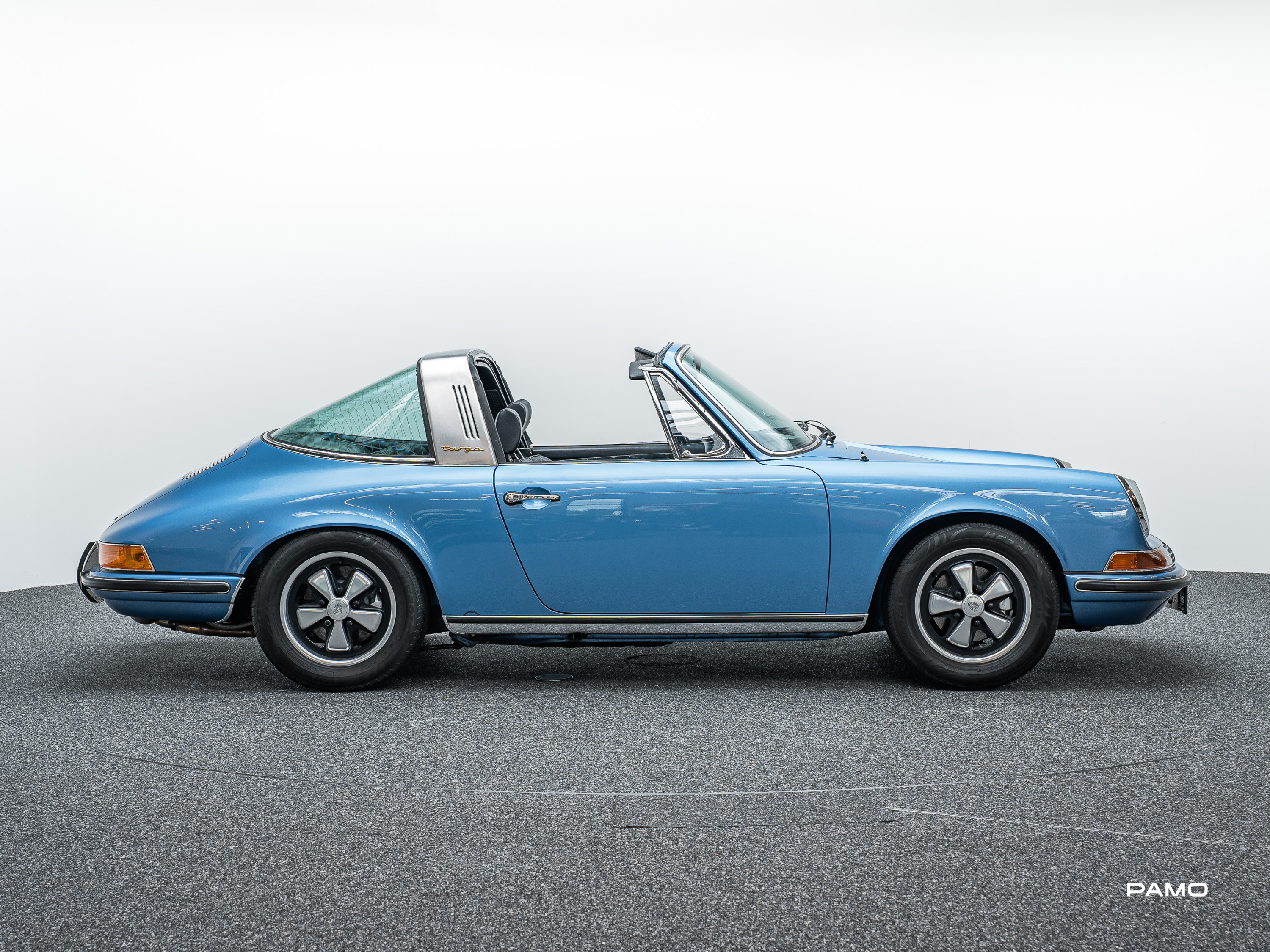 000_Porsche_blauer_Targa-8.jpg