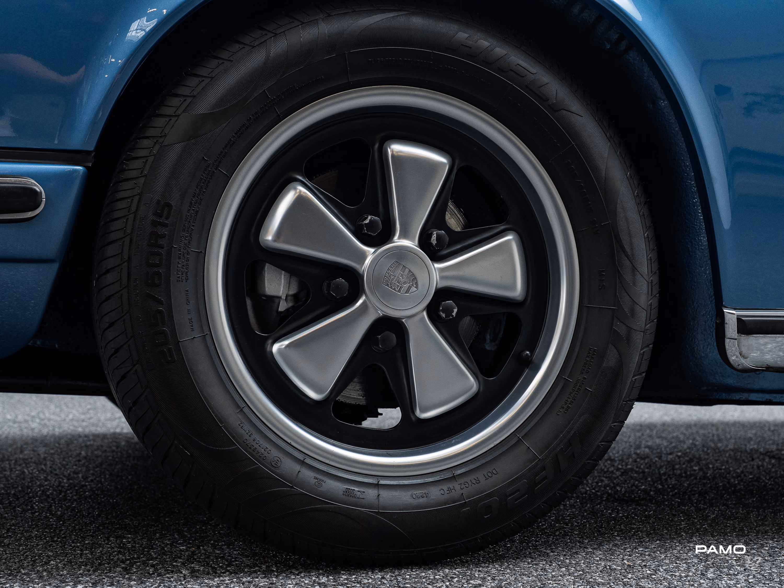 000_Porsche_blauer_Targa-15.jpg