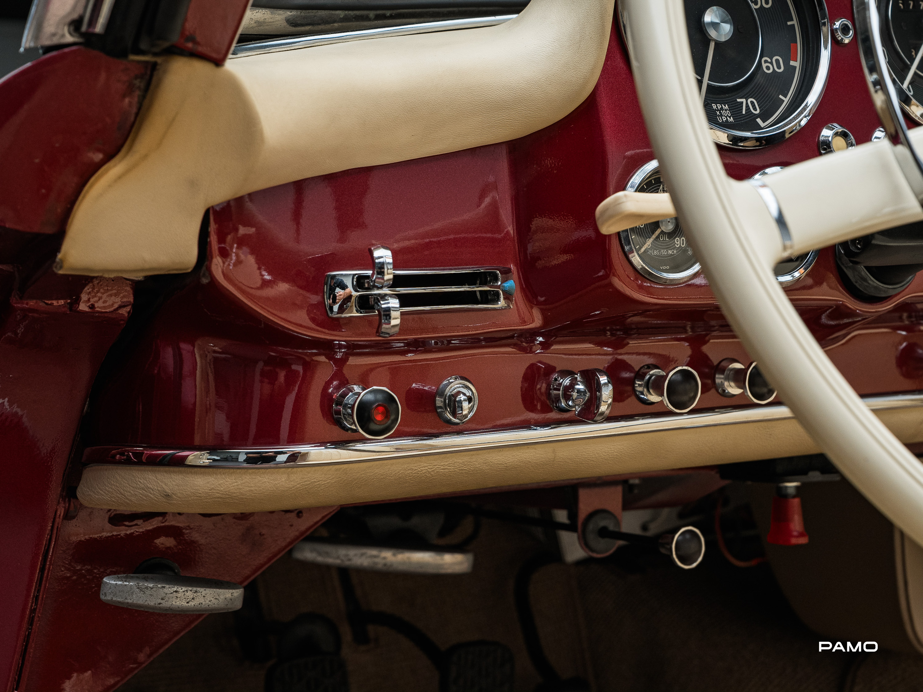 1172_Mercedes Benz 190 SL-20.jpg