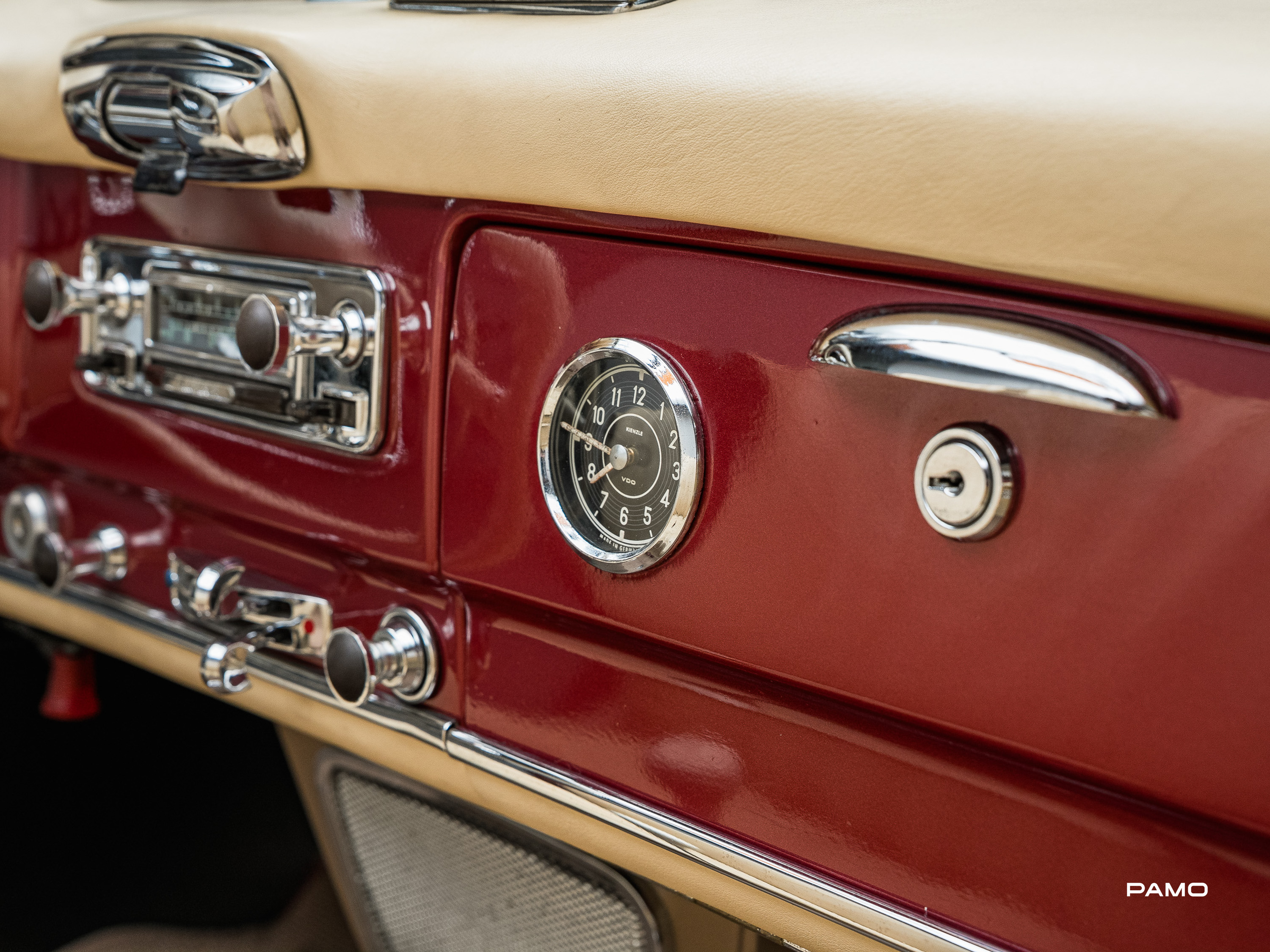 1172_Mercedes Benz 190 SL-21.jpg