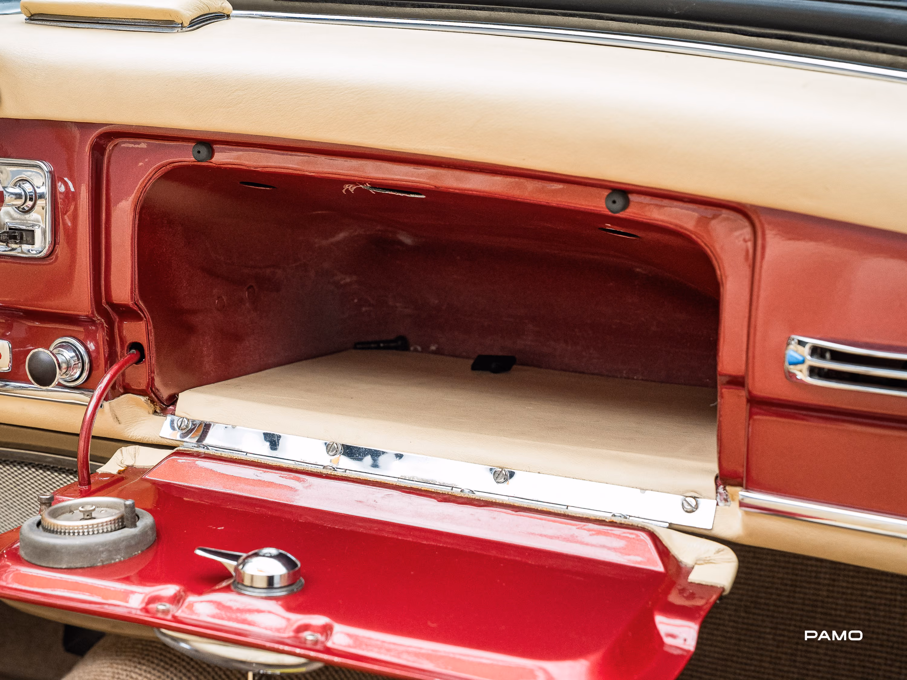 1172_Mercedes Benz 190 SL-24.jpg