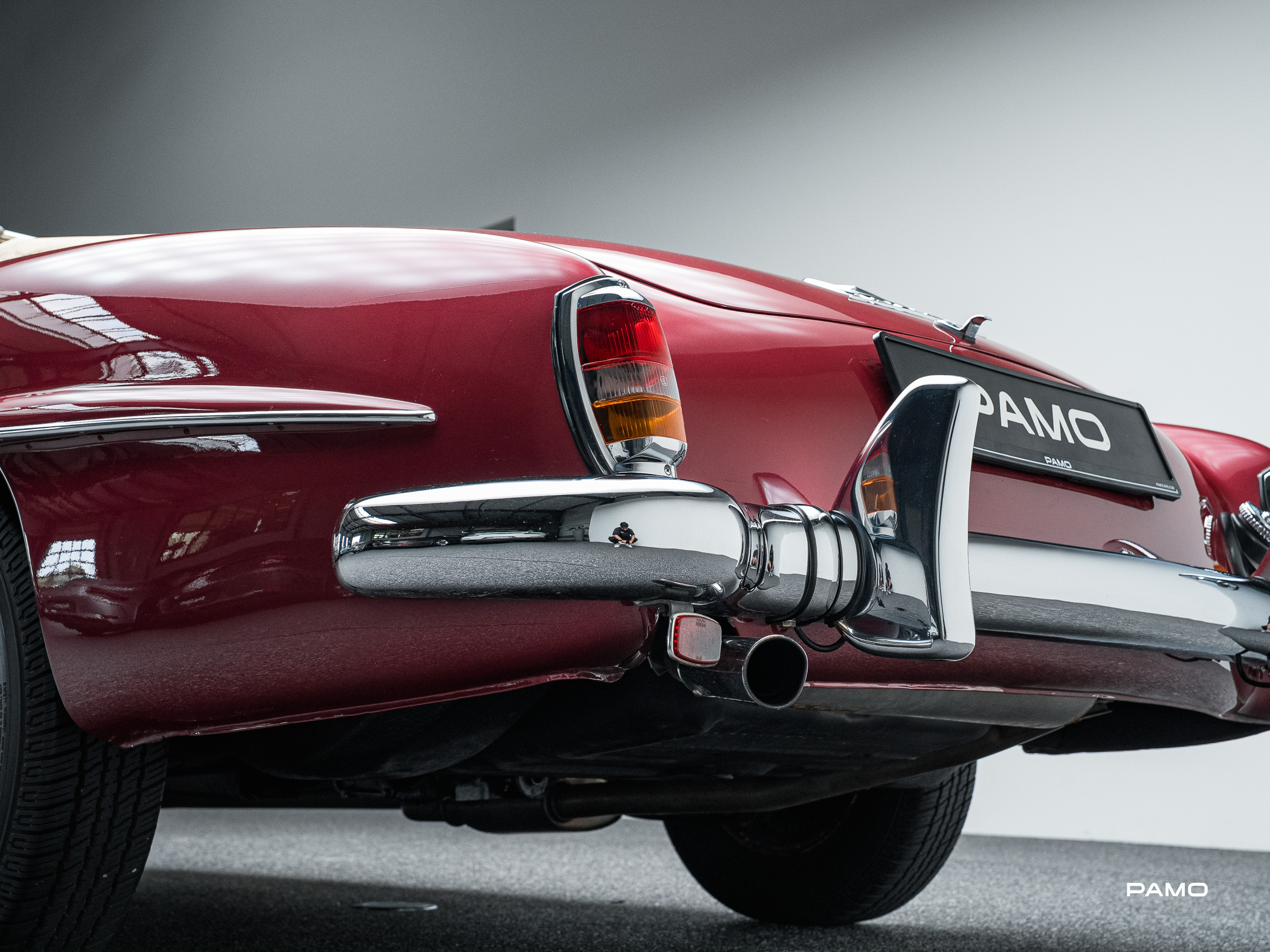 1172_Mercedes Benz 190 SL-26.jpg