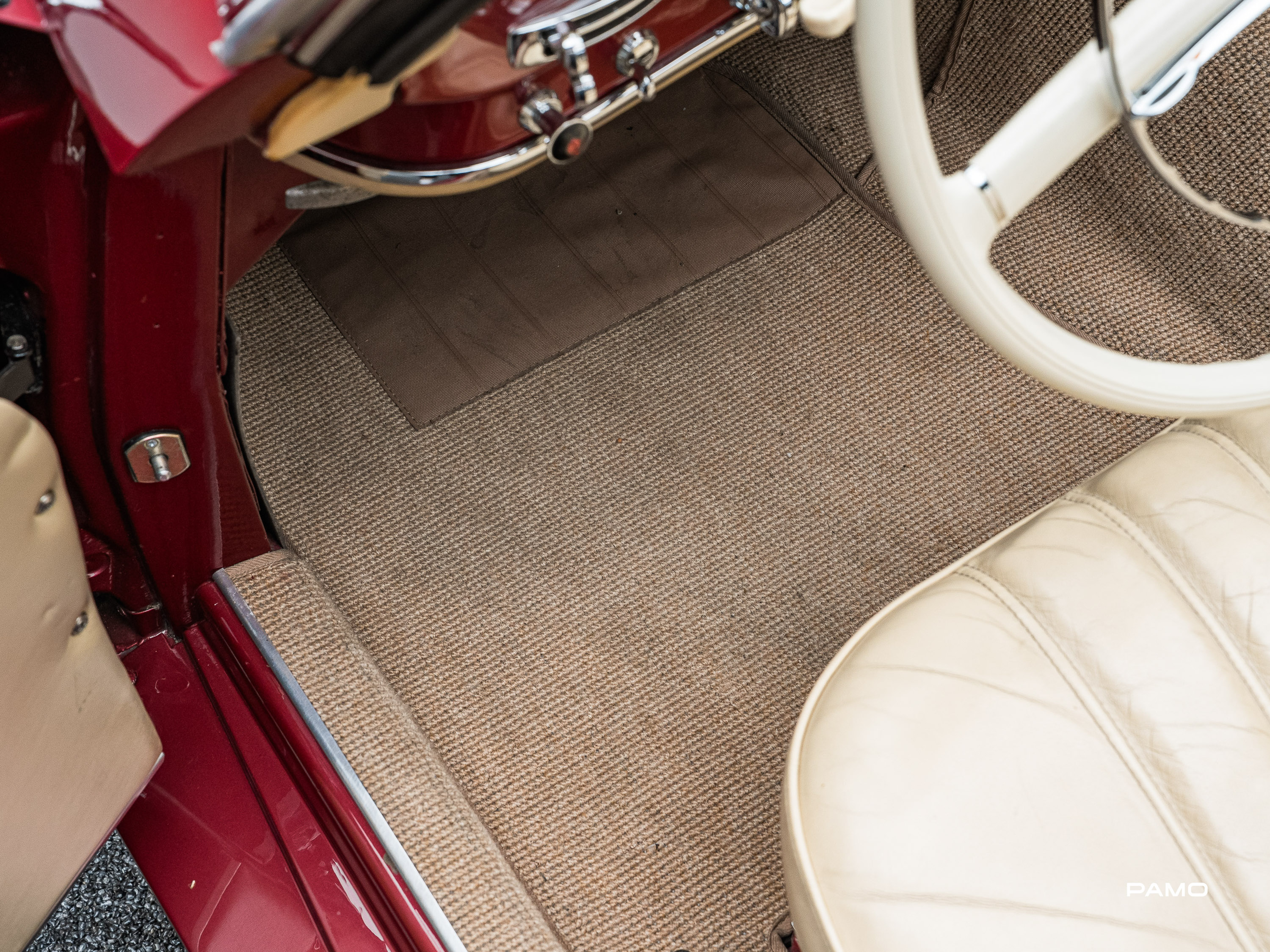 1172_Mercedes Benz 190 SL-40.jpg