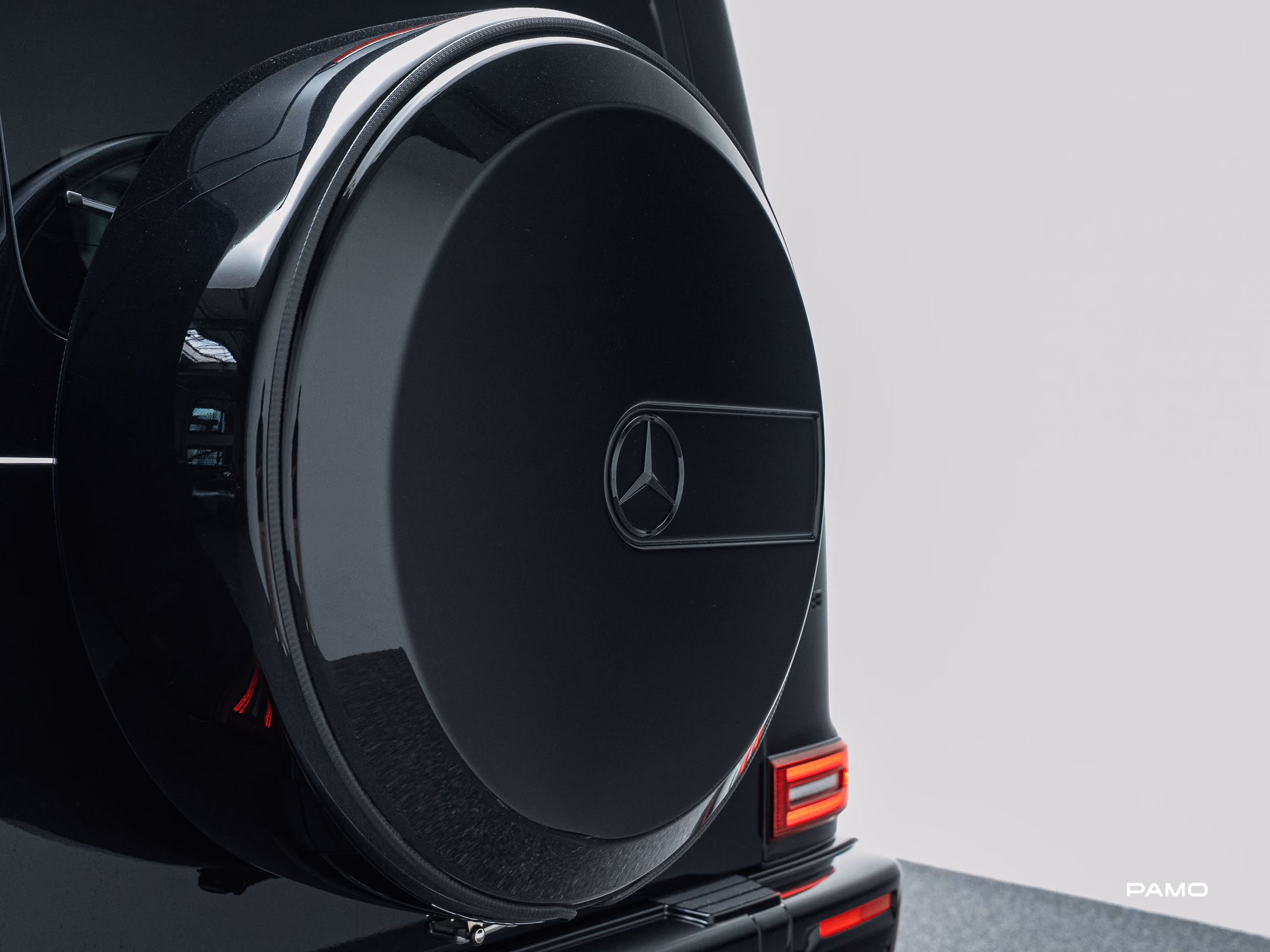 000_Mercedes Benz_Nico-21.jpg