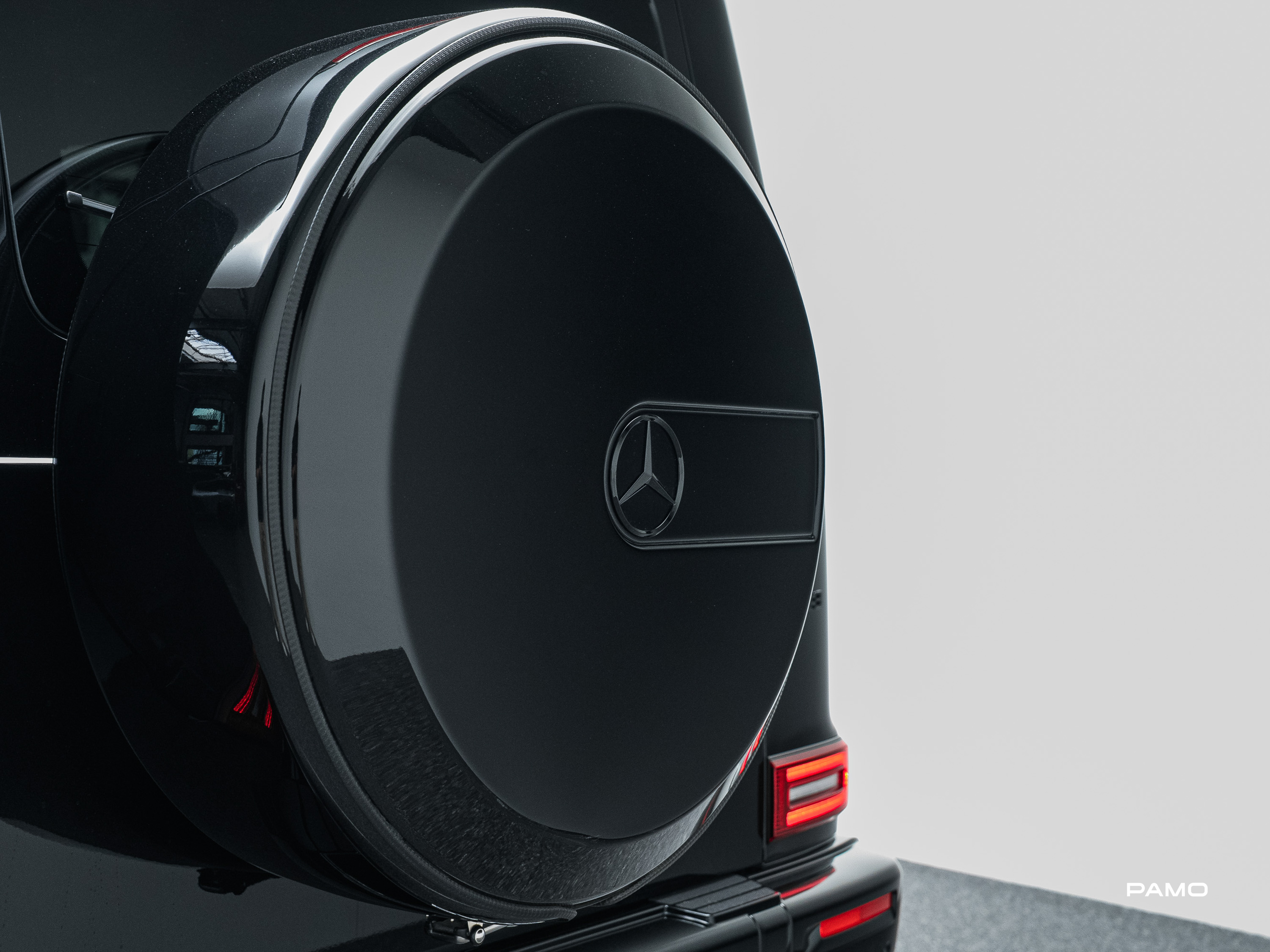 000_Mercedes Benz_Nico-21.jpg