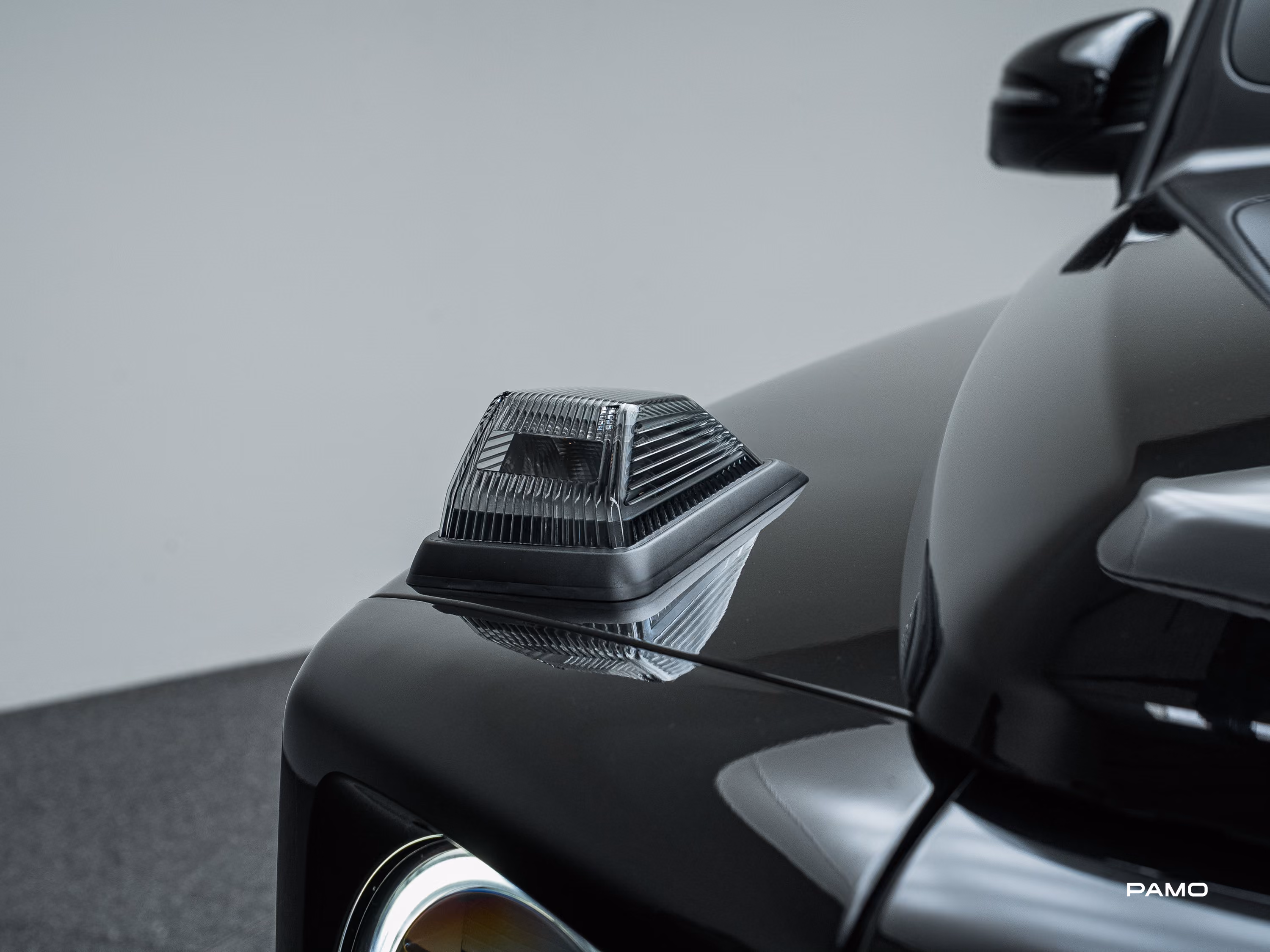 000_Mercedes Benz_Nico-24.jpg