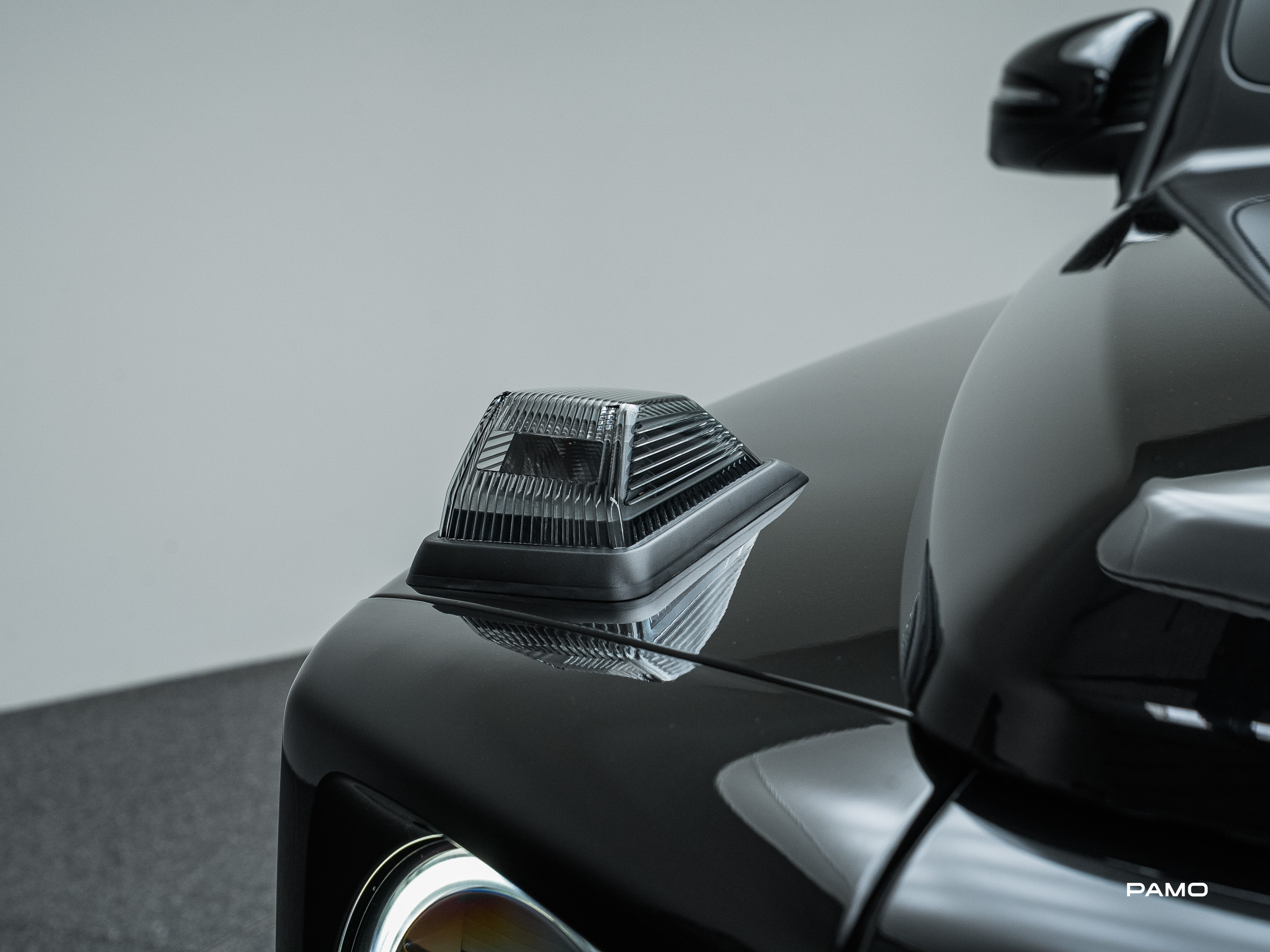 000_Mercedes Benz_Nico-24.jpg