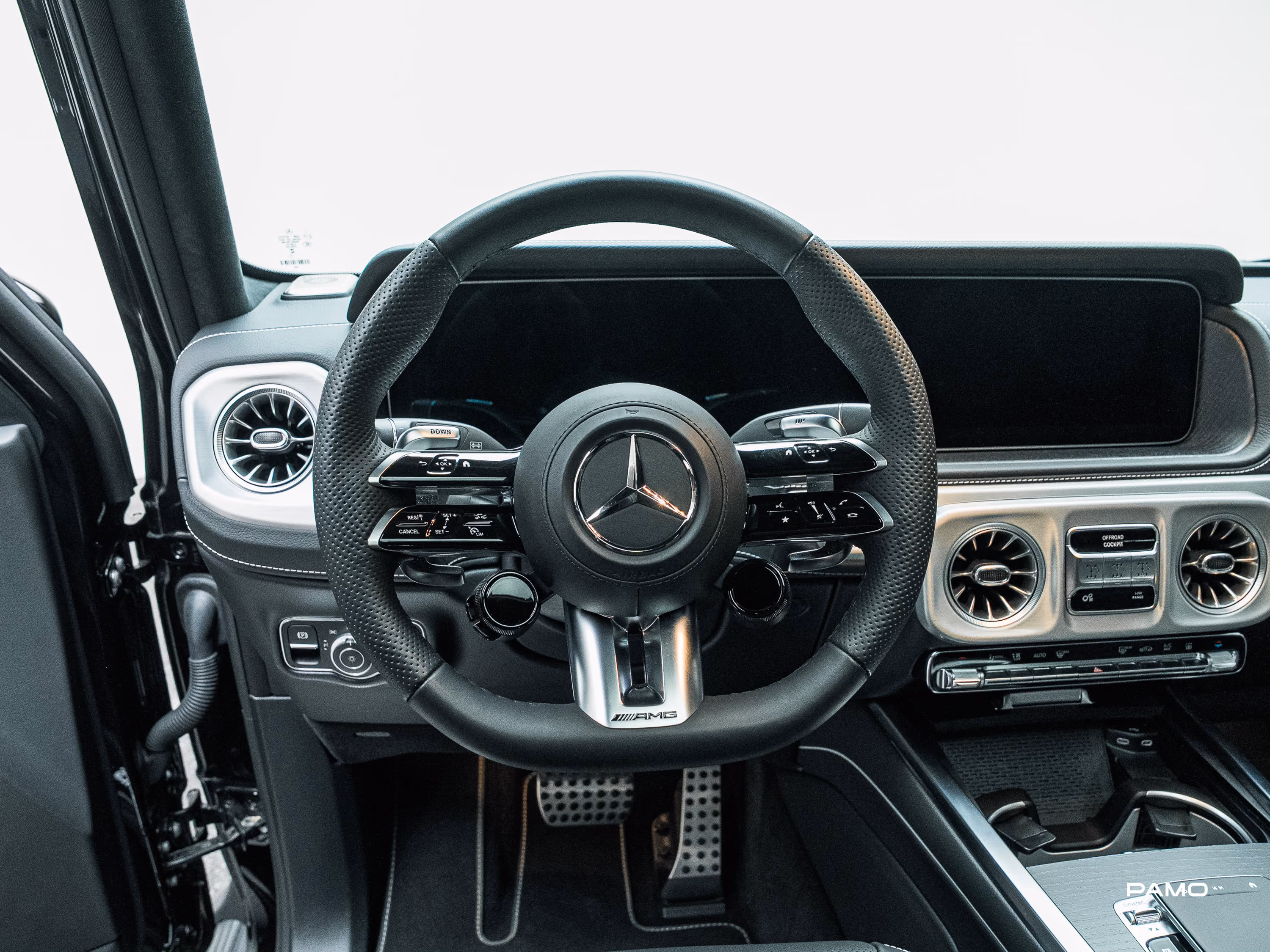 000_Mercedes Benz_Nico-27.jpg