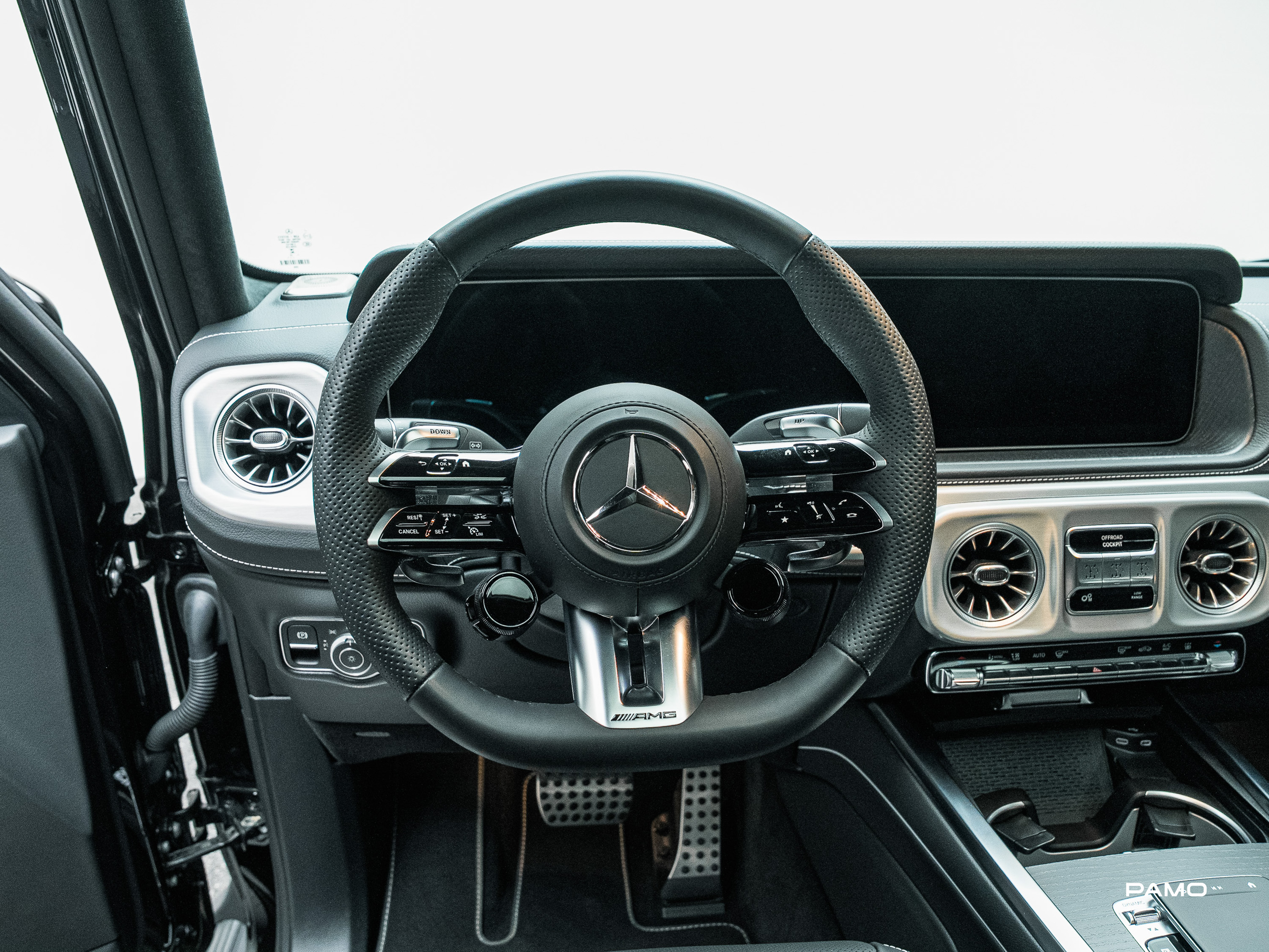 000_Mercedes Benz_Nico-27.jpg
