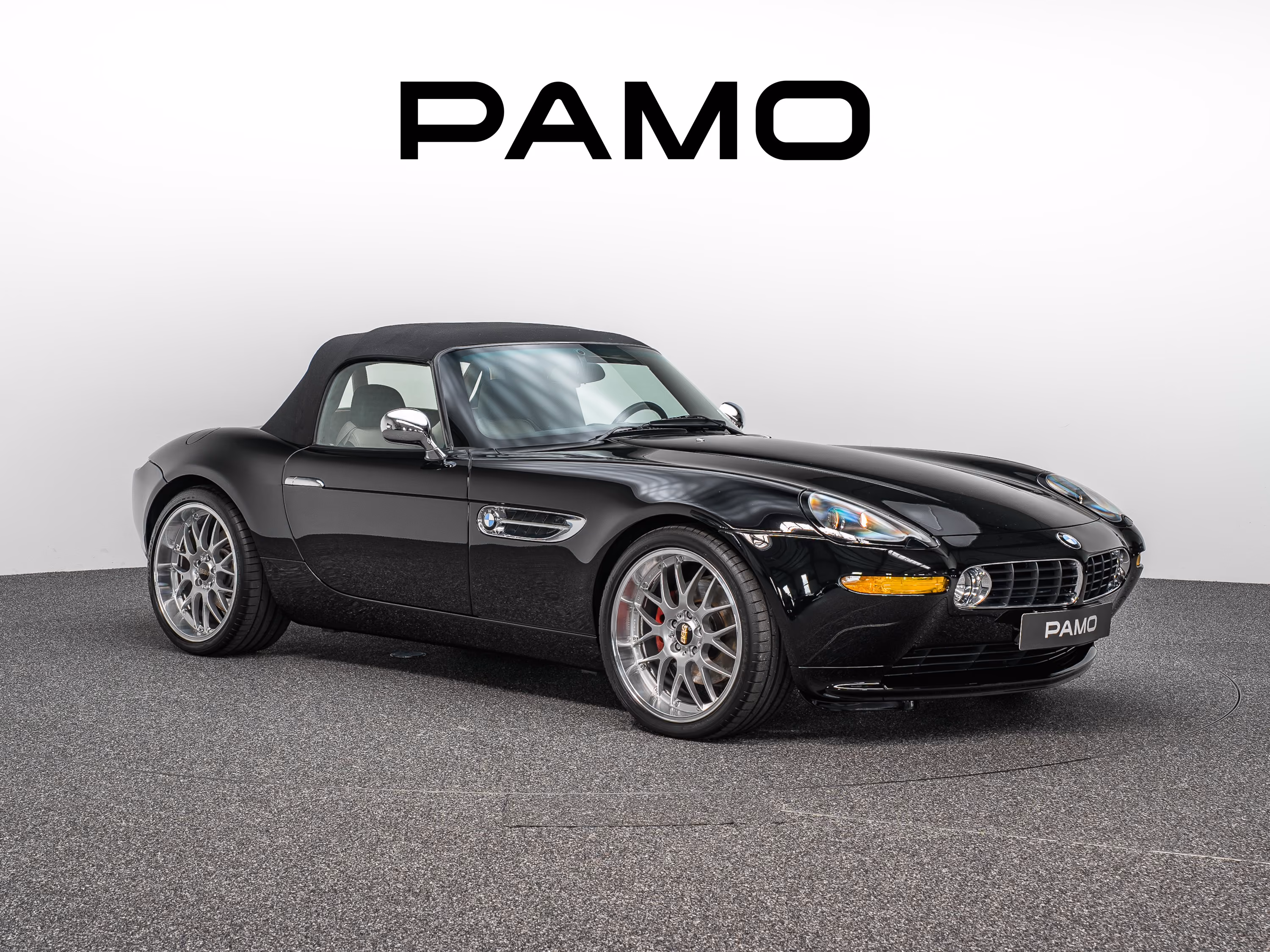 000_BMW_Z8-1.jpg