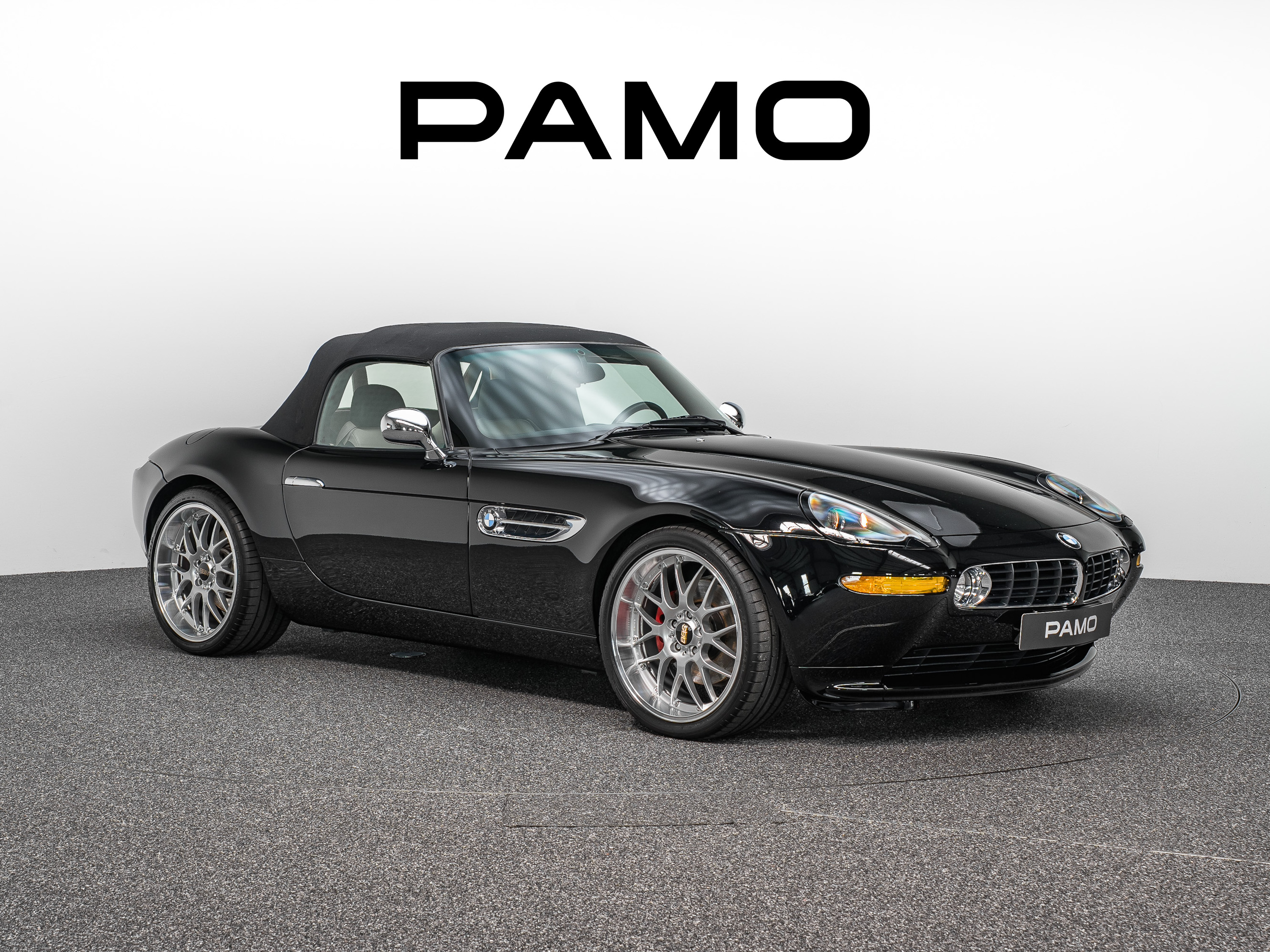 000_BMW_Z8-1.jpg