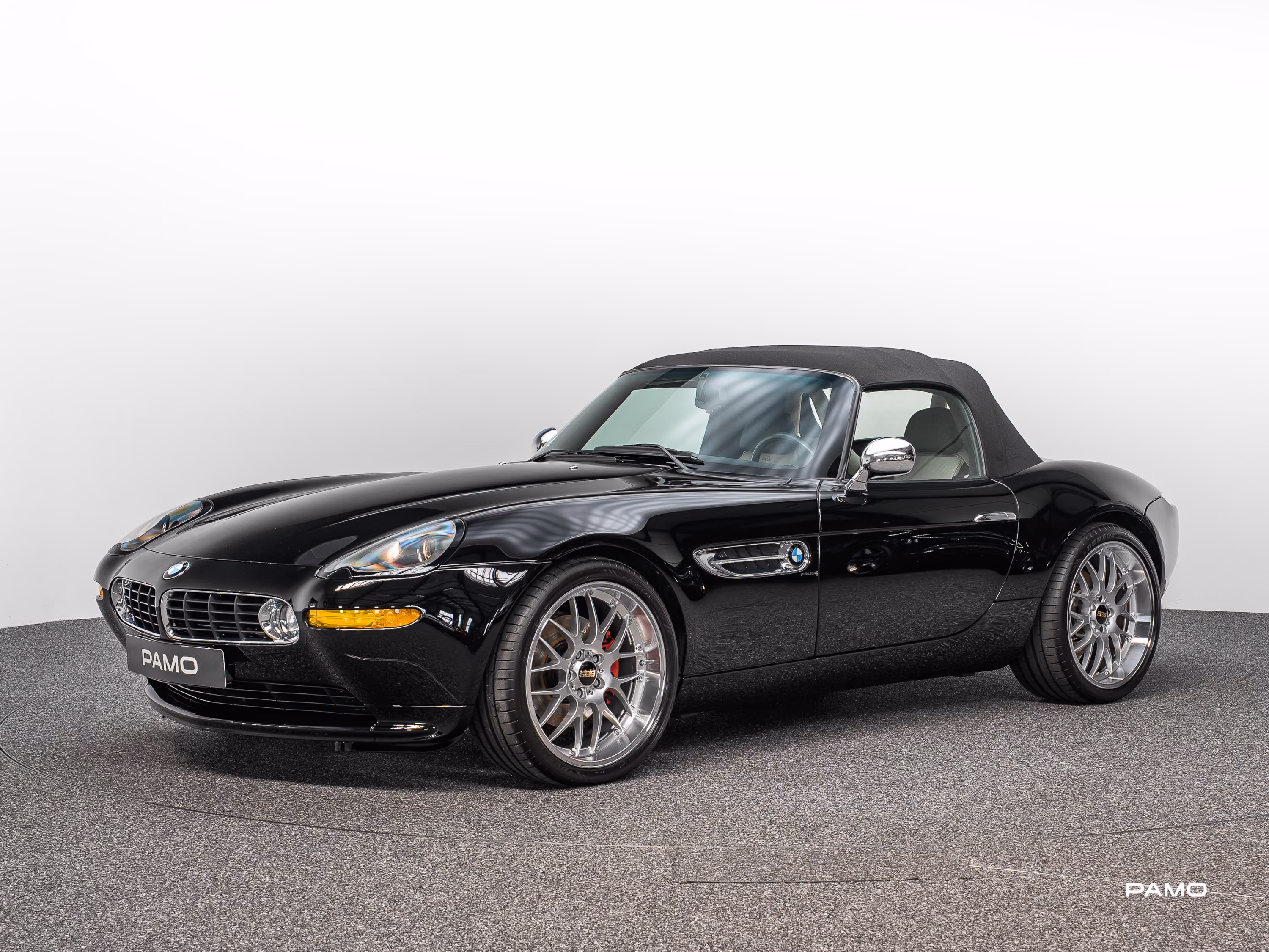 000_BMW_Z8-4.jpg
