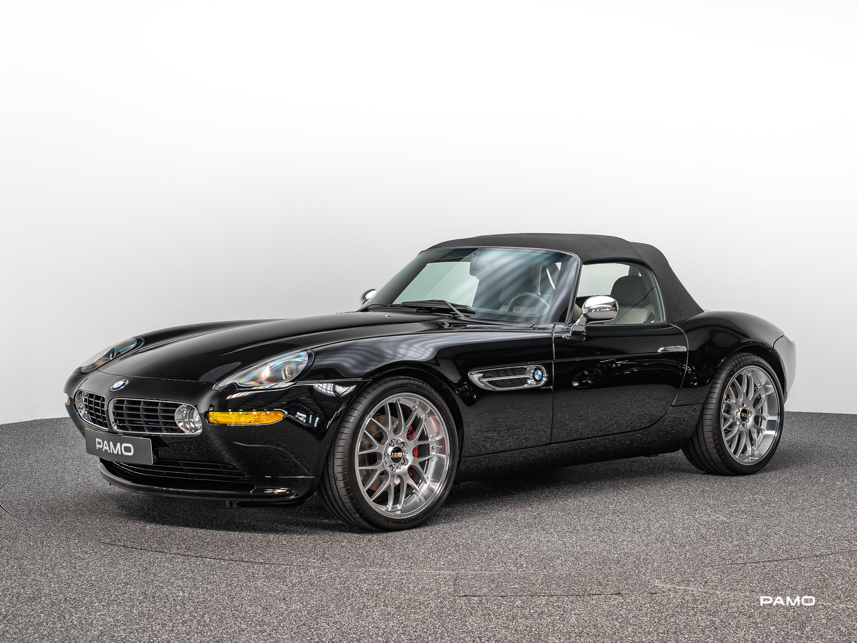000_BMW_Z8-4.jpg