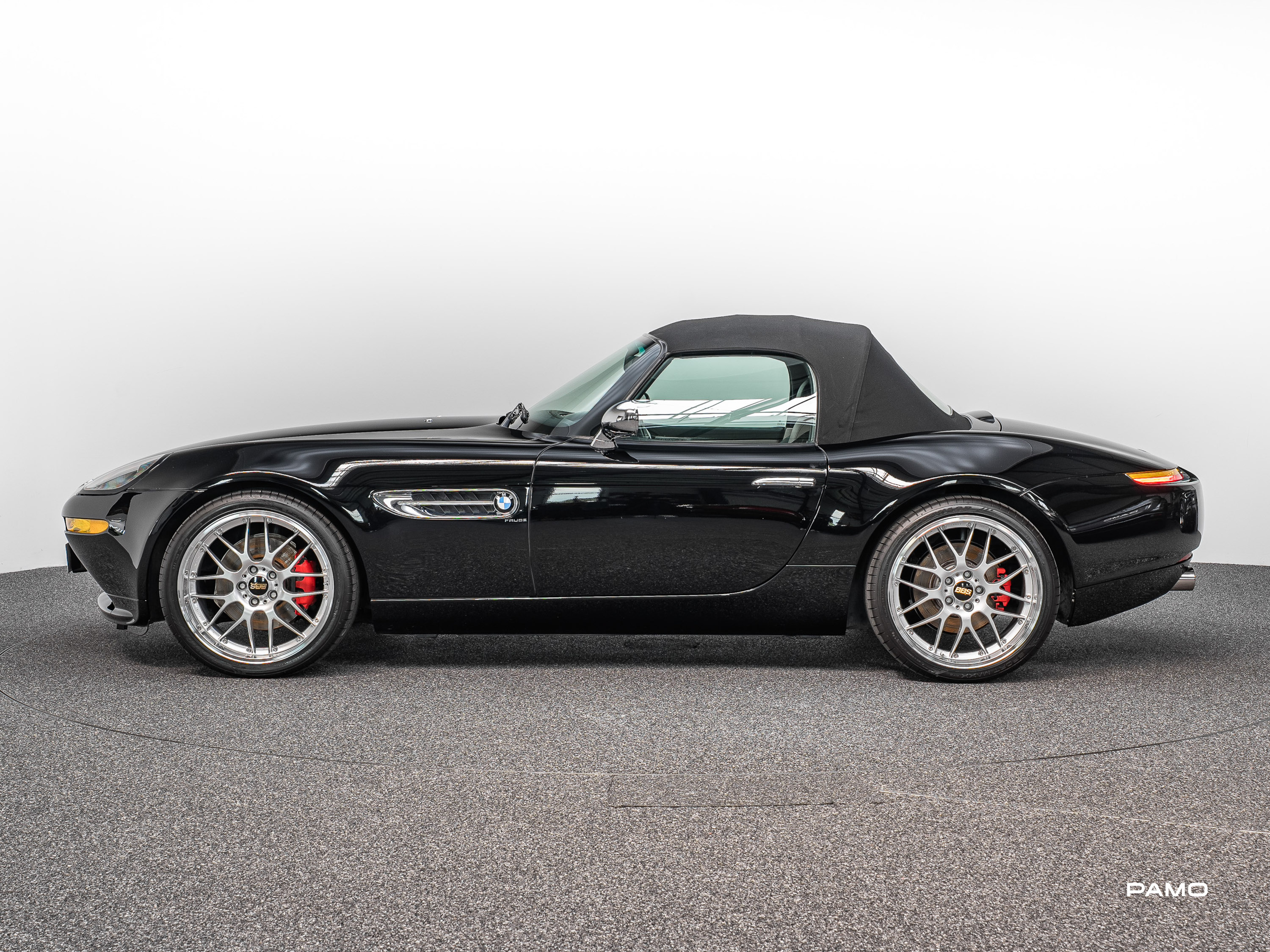 000_BMW_Z8-5.jpg