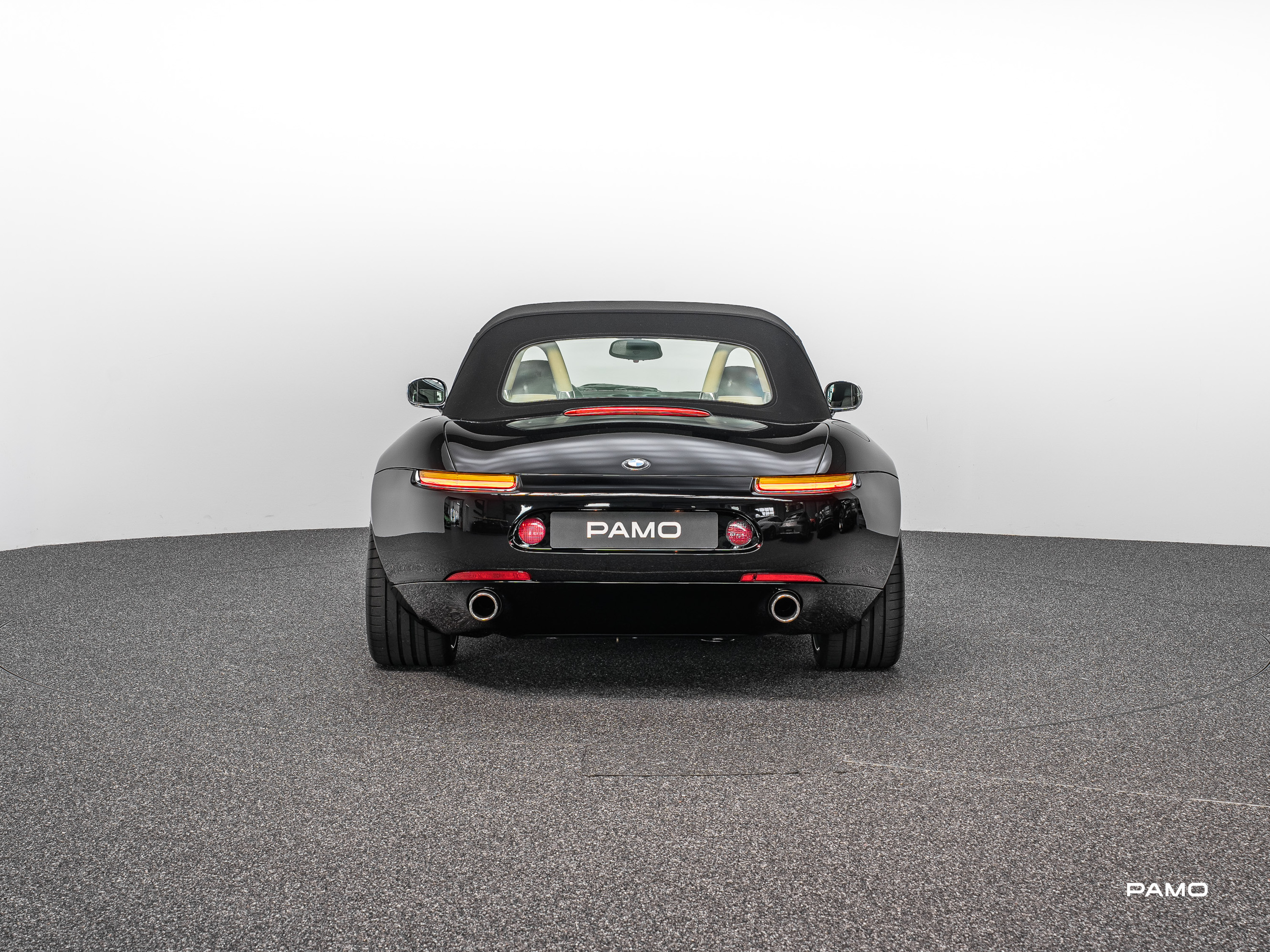 000_BMW_Z8-7.jpg