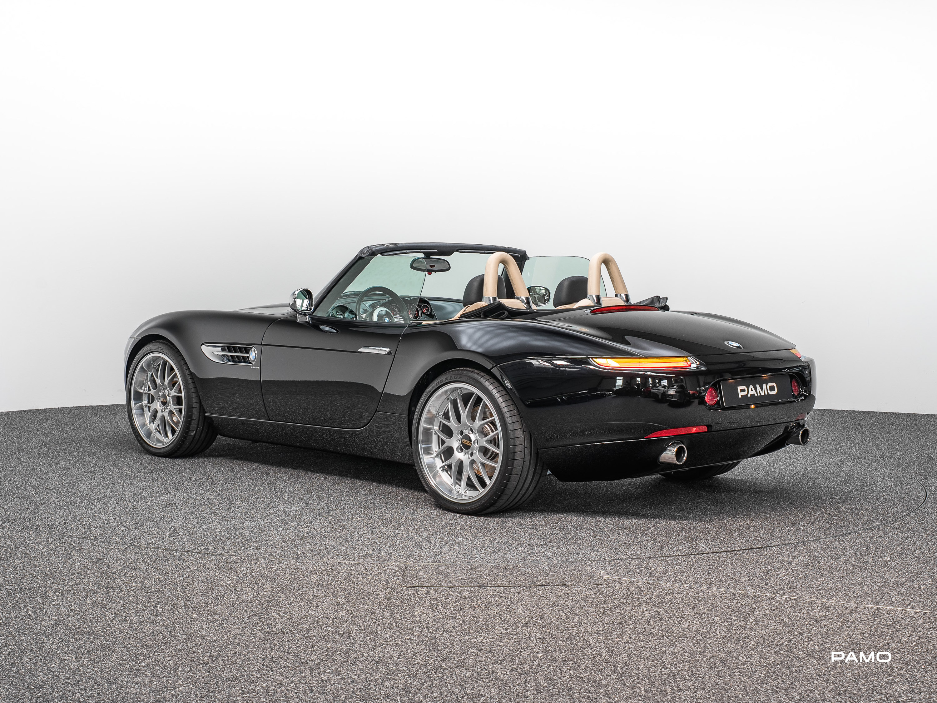 000_BMW_Z8-13.jpg