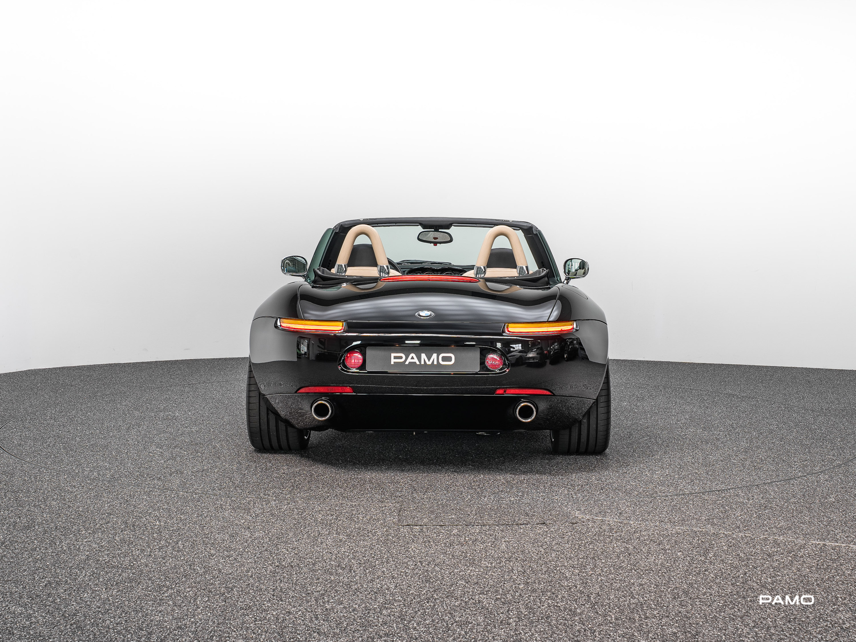 000_BMW_Z8-14.jpg