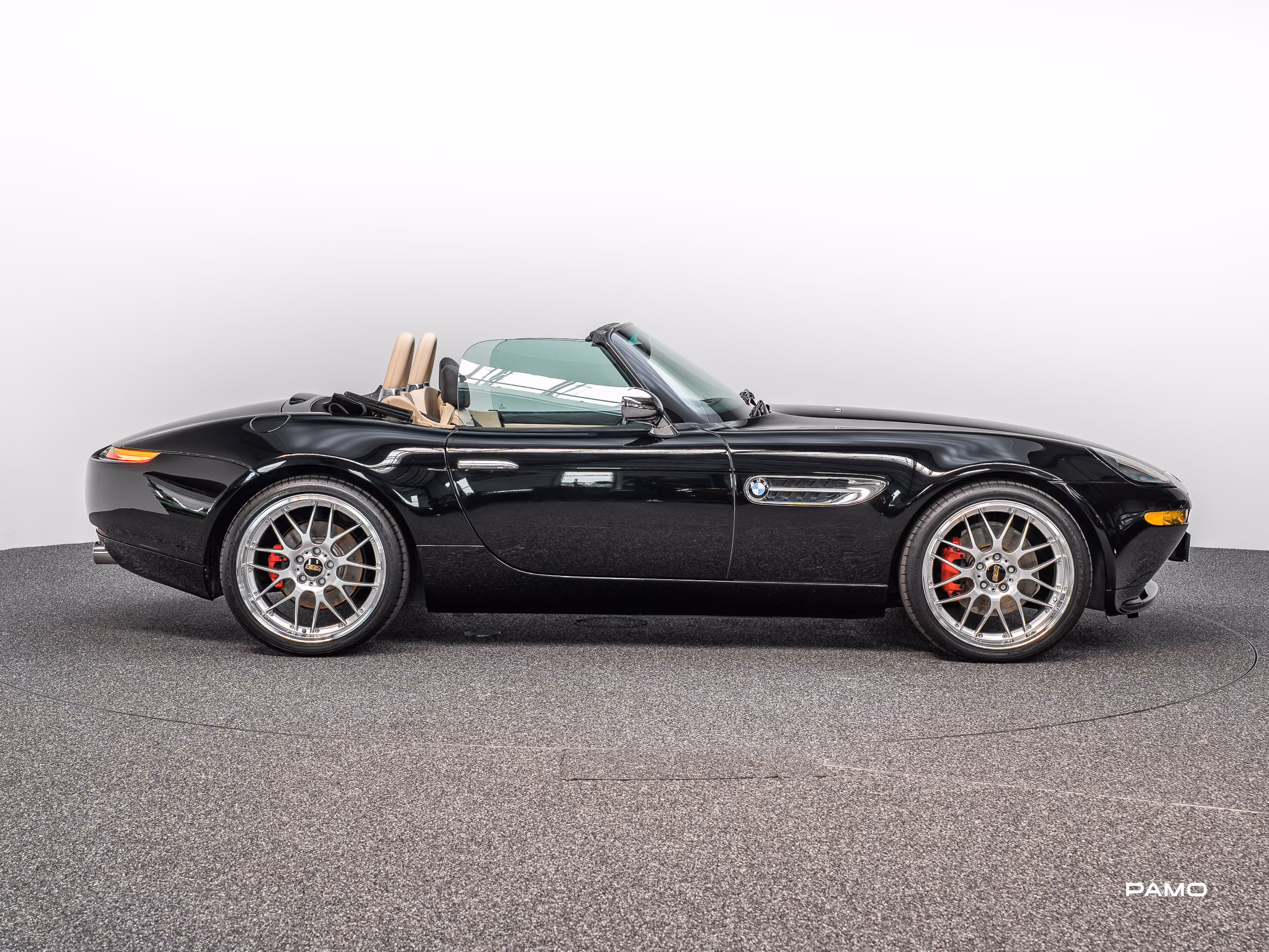 000_BMW_Z8-16.jpg