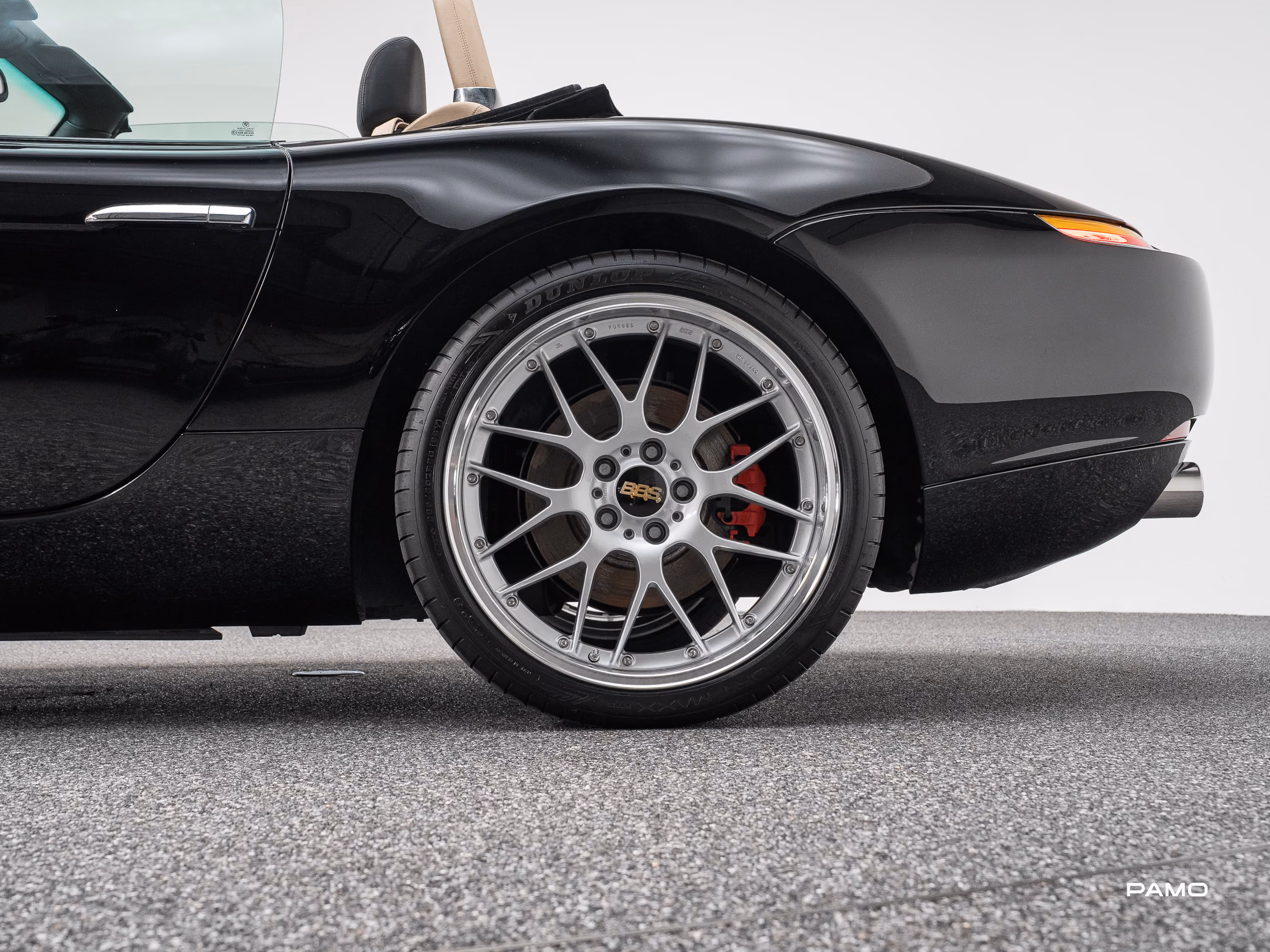 000_BMW_Z8-20.jpg