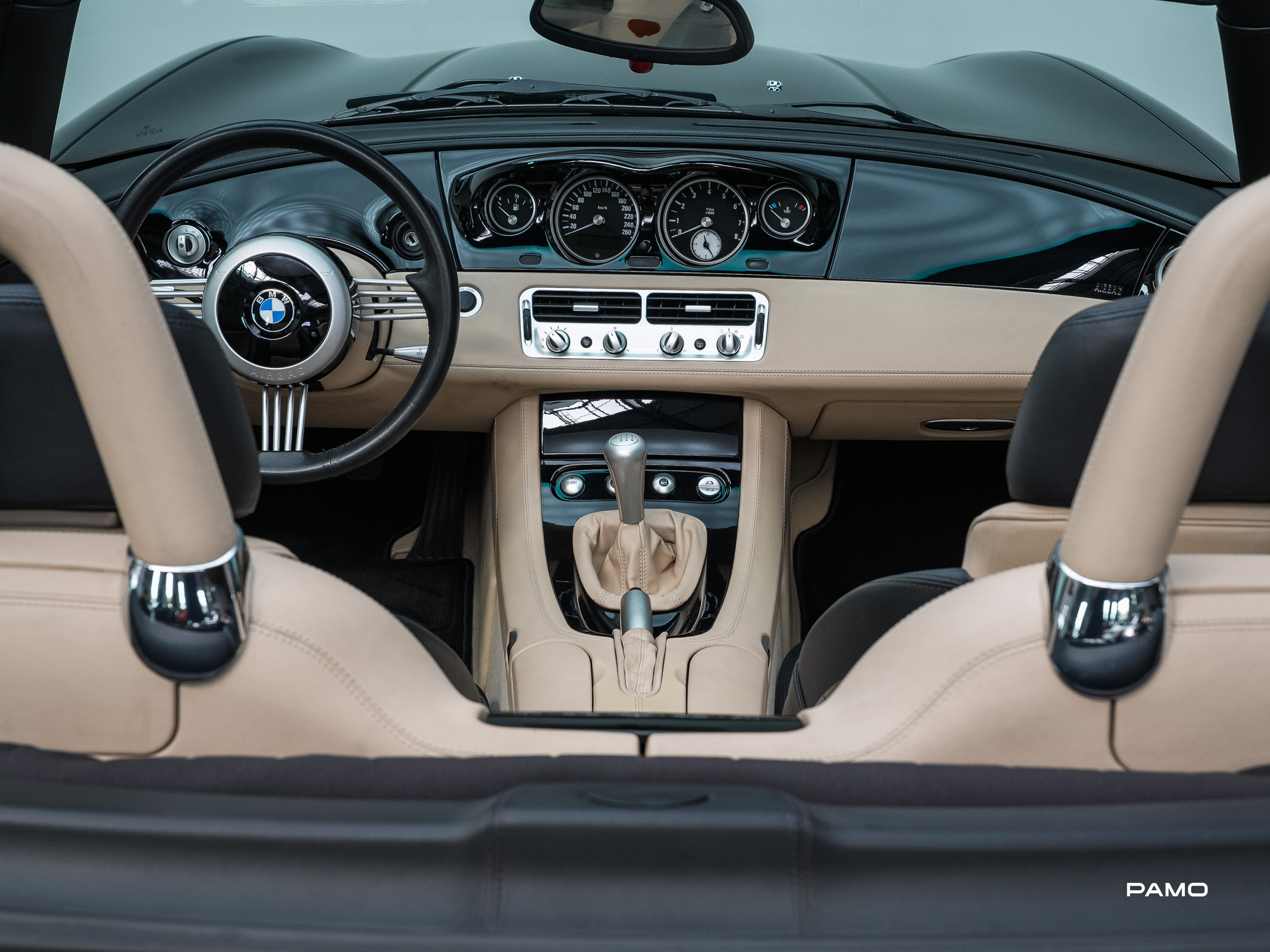 000_BMW_Z8-34.jpg