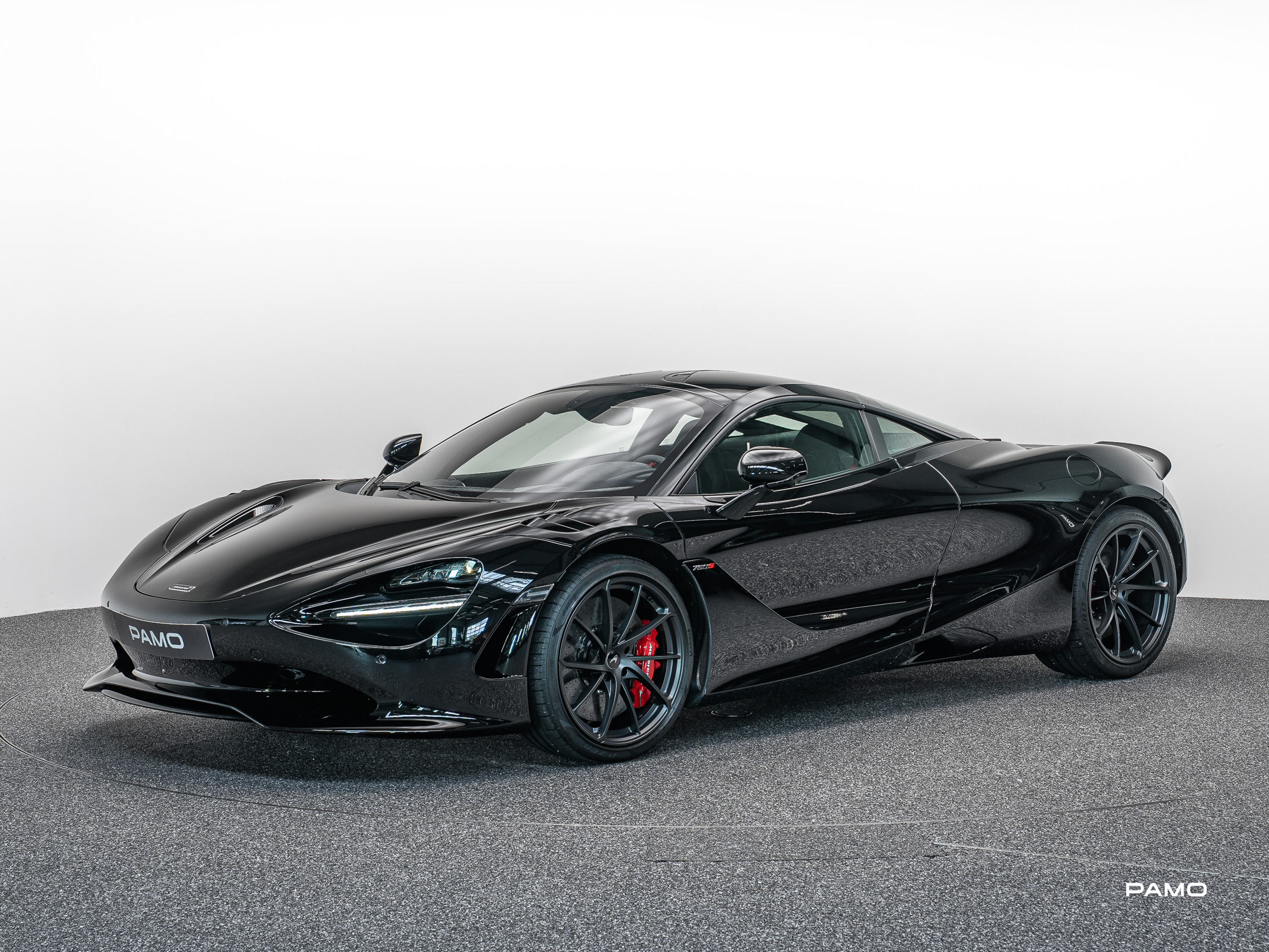 1067_McLaren_750s-3.jpg