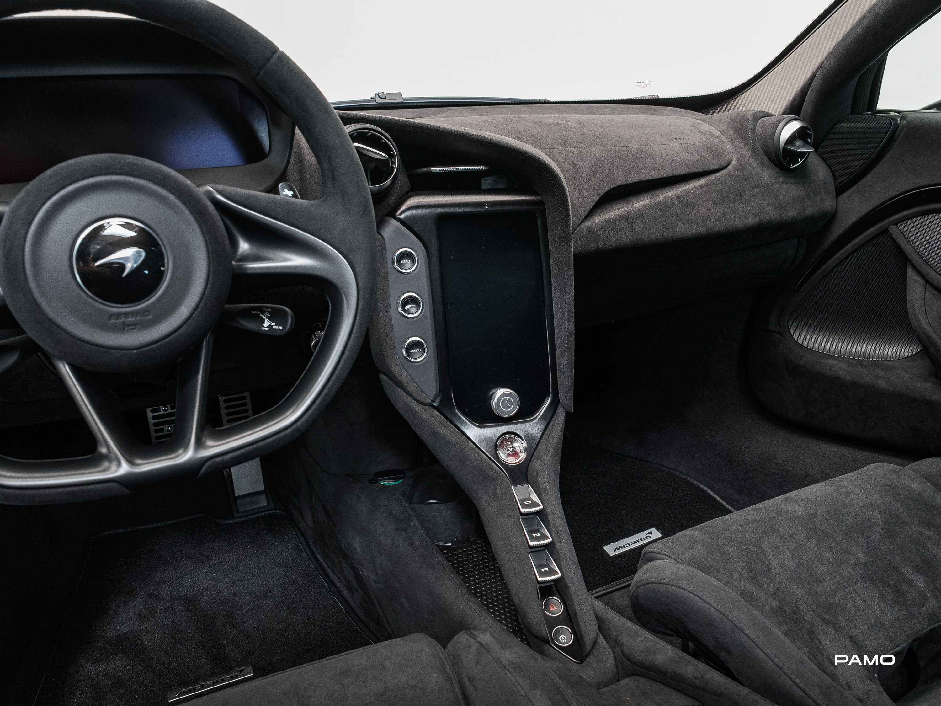 1067_McLaren_750s-30.jpg