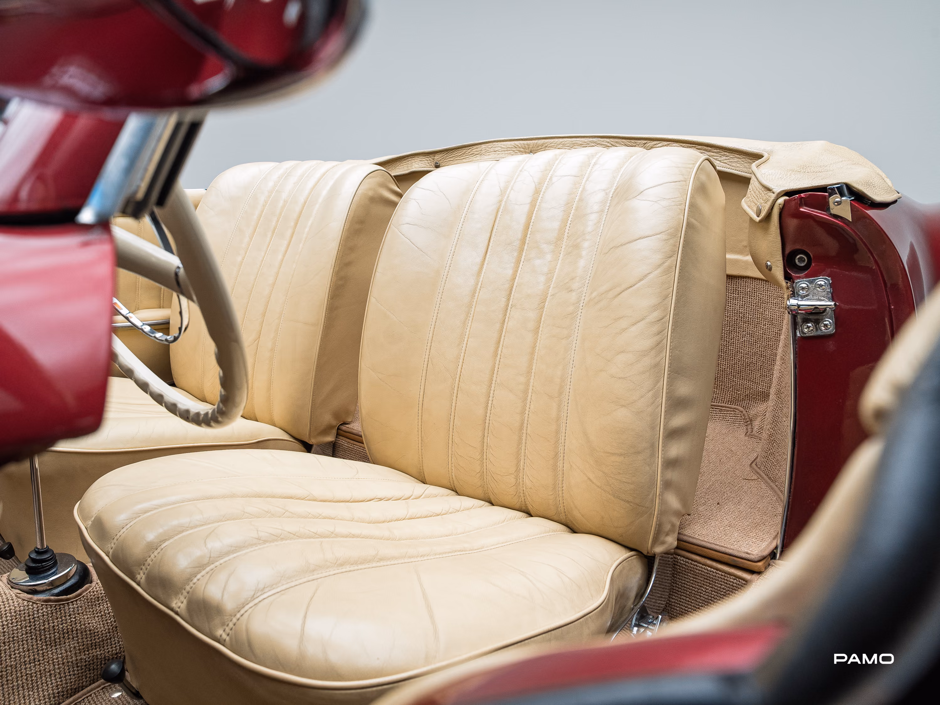1172_Mercedes Benz 190 SL-18.jpg