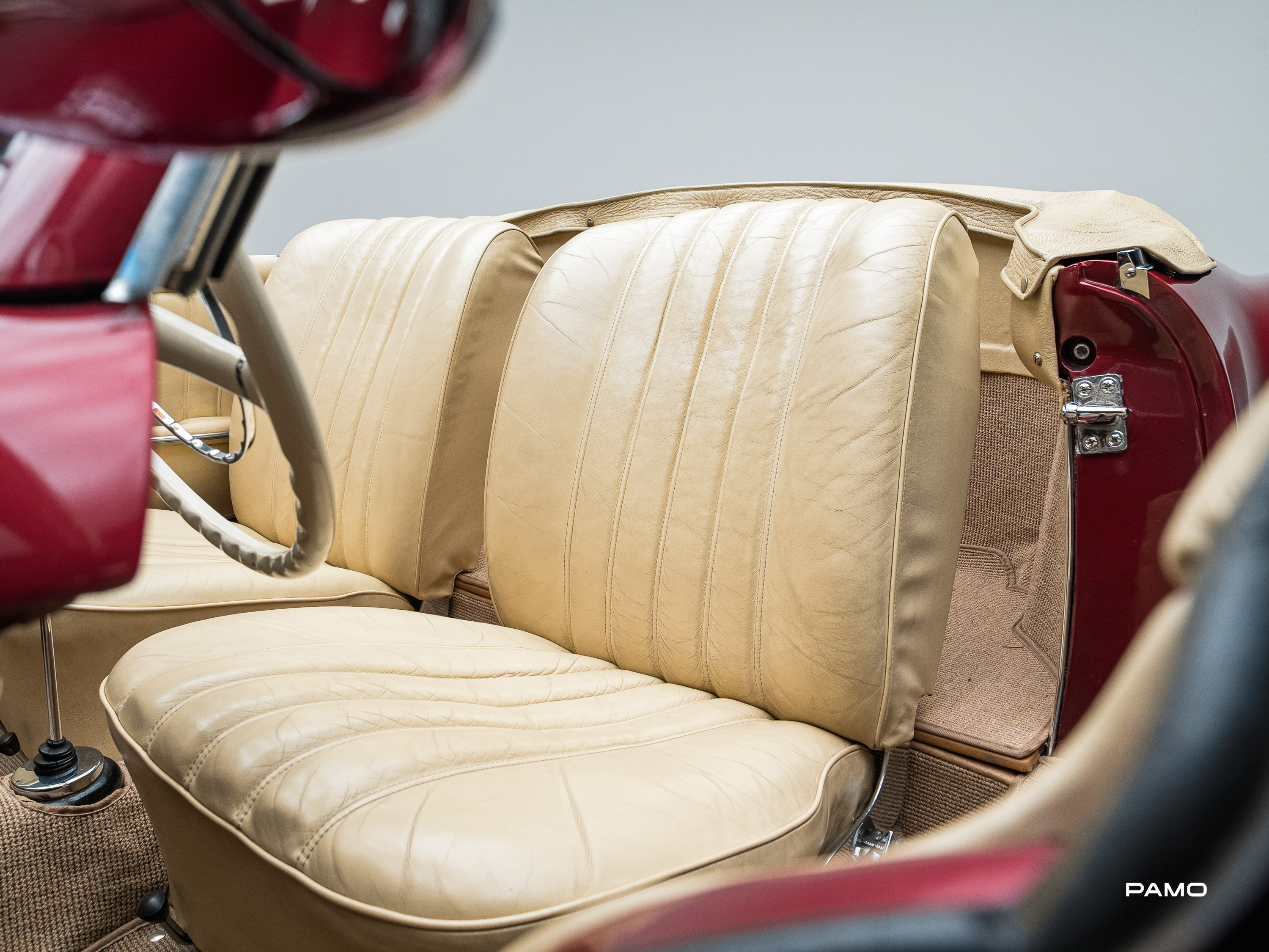 1172_Mercedes Benz 190 SL-18.jpg