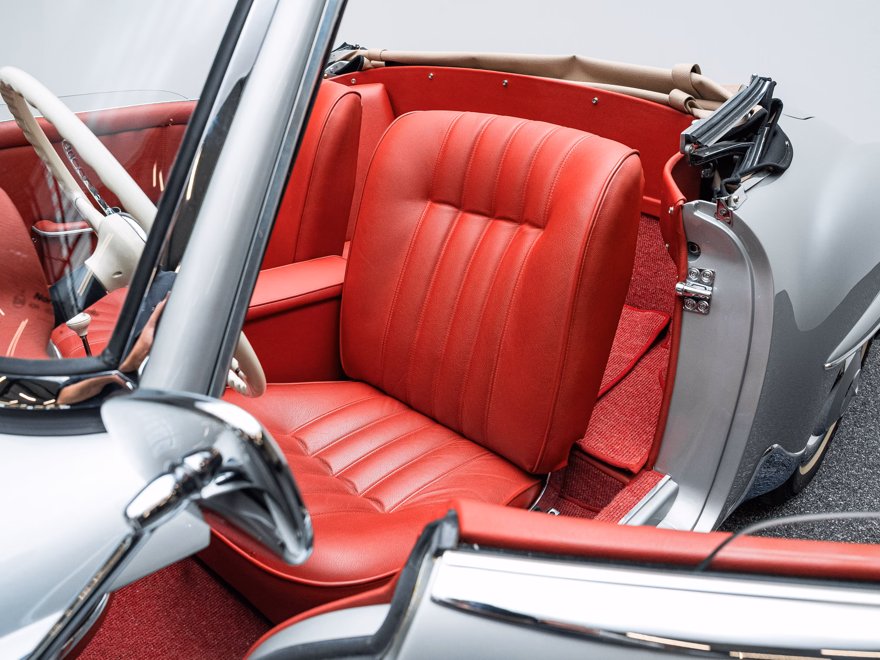 1162_Mercedes_Benz_190_SL-13.jpg