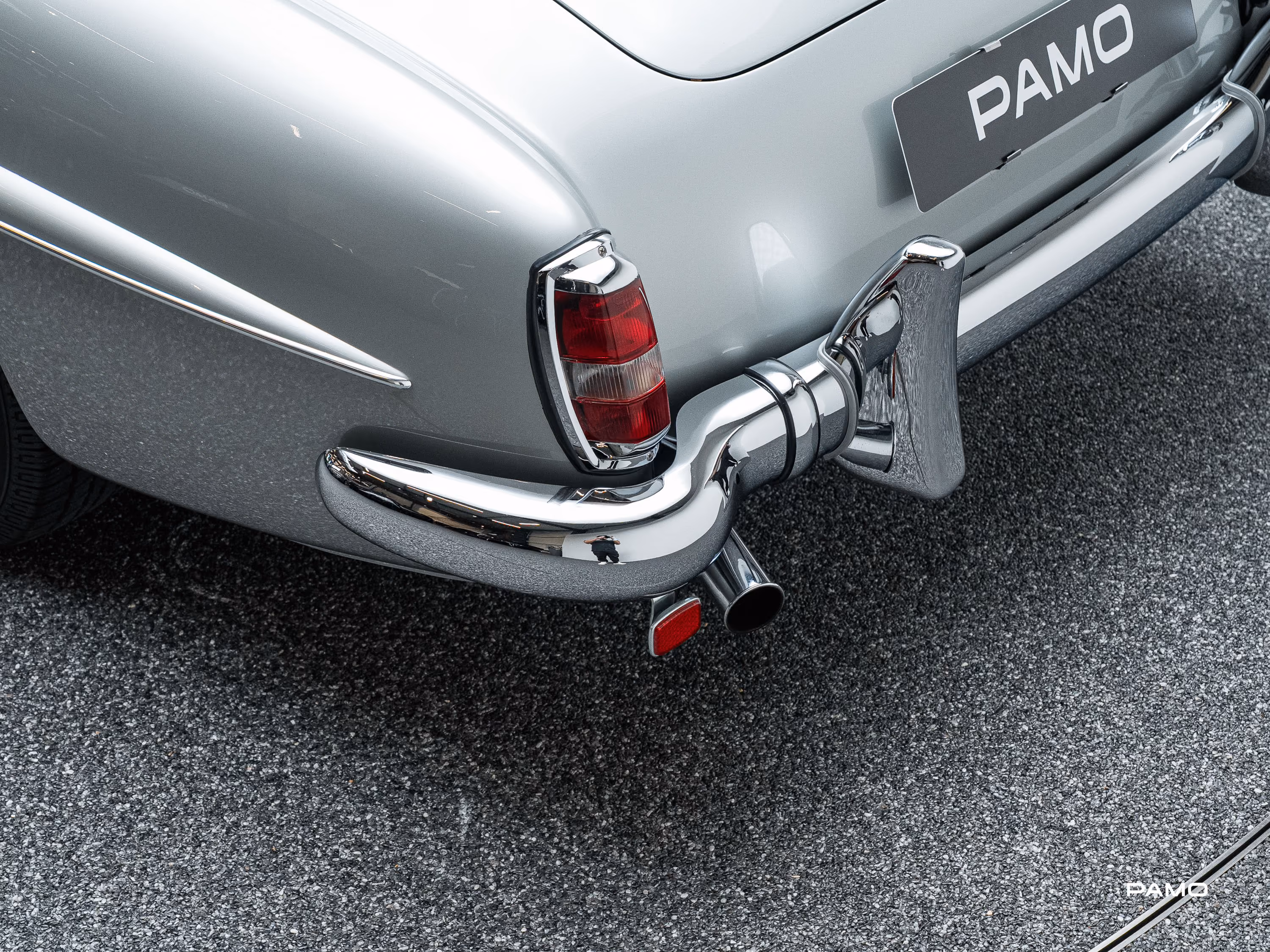 1162_Mercedes_Benz_190_SL-22.jpg