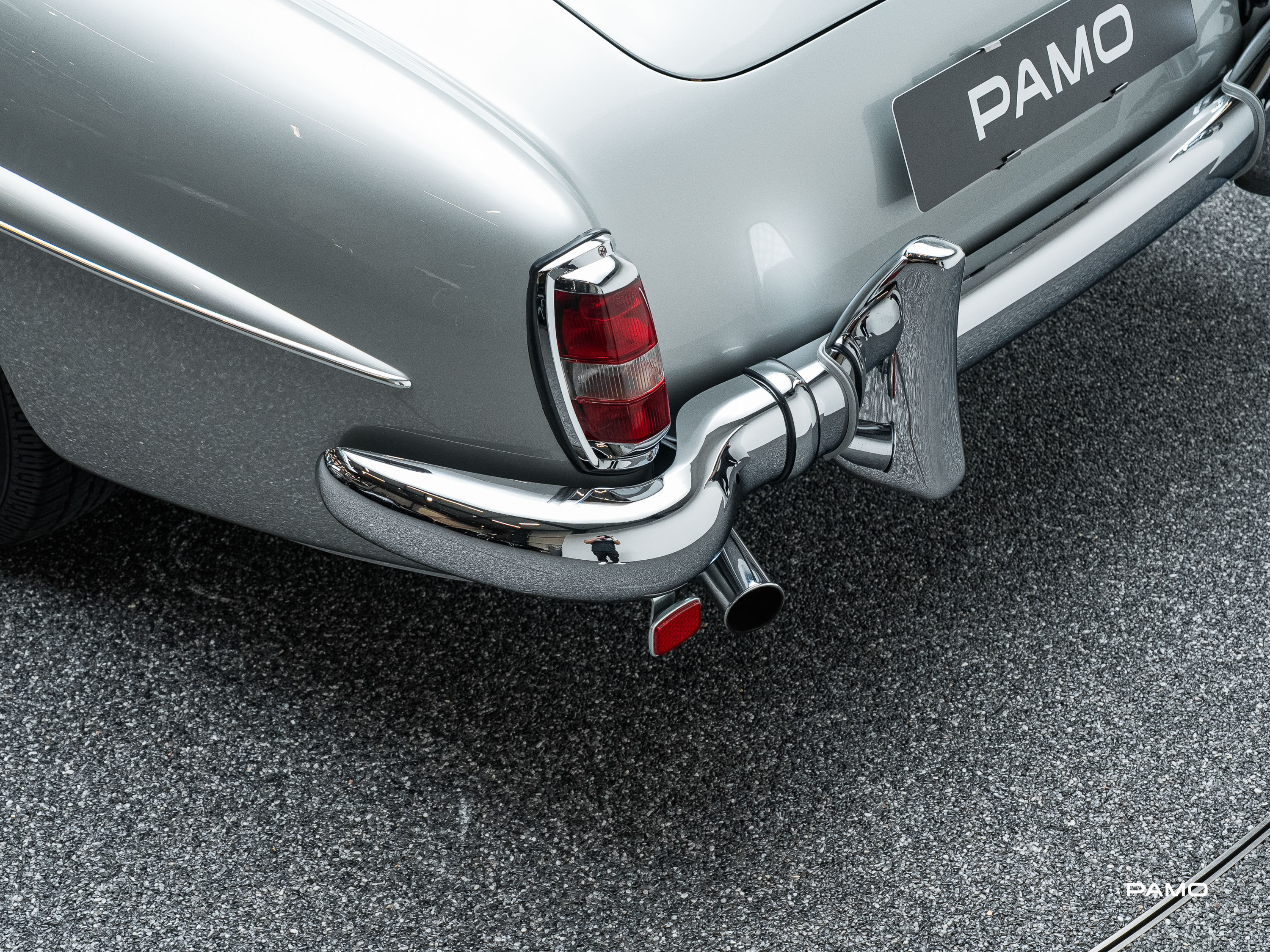 1162_Mercedes_Benz_190_SL-22.jpg