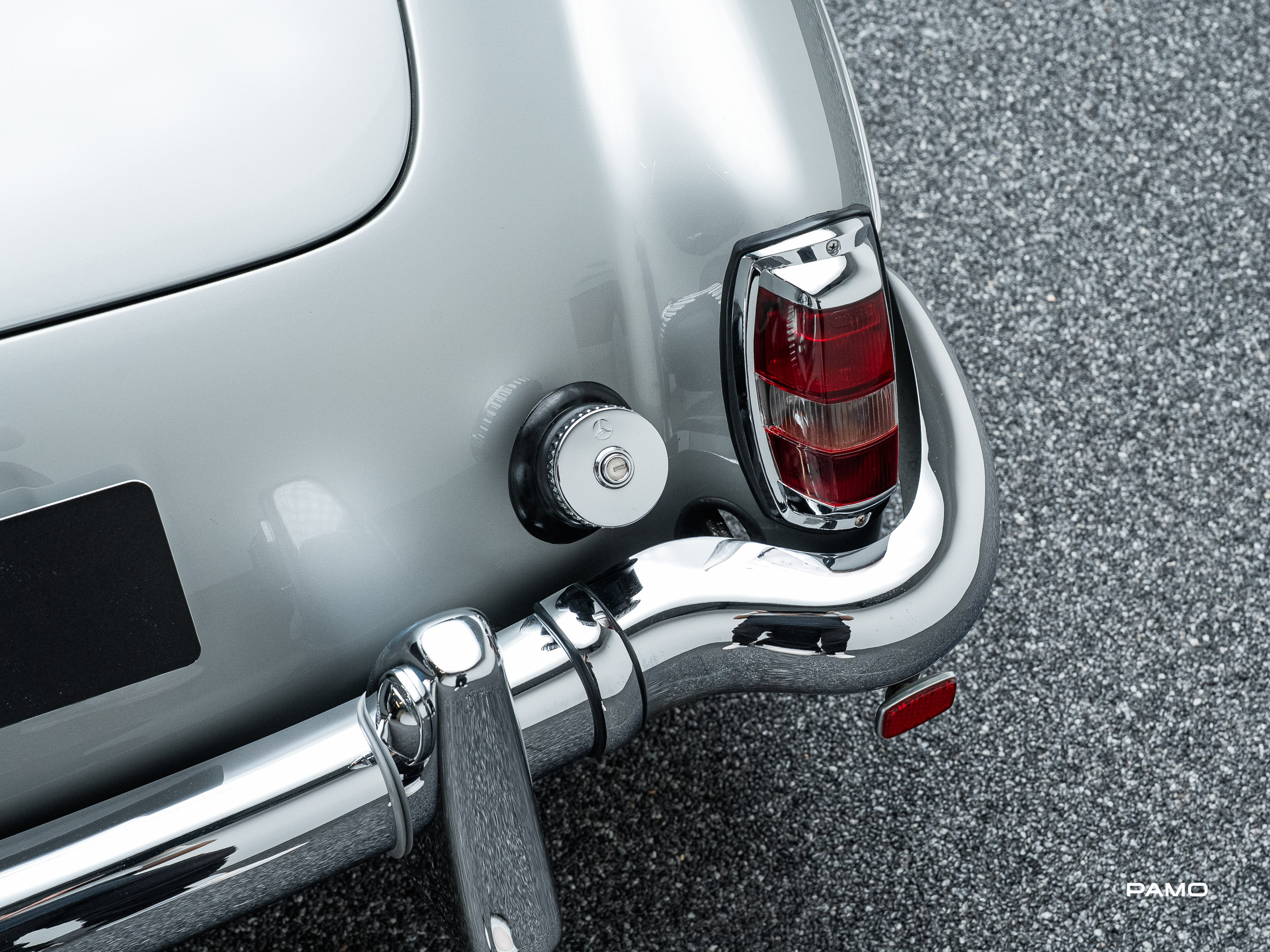 1162_Mercedes_Benz_190_SL-24.jpg