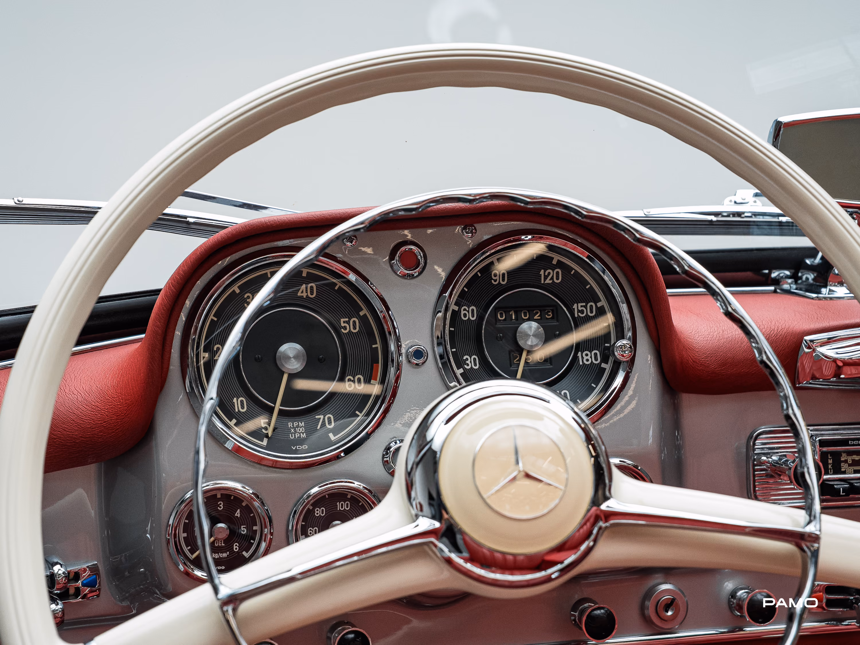 1162_Mercedes_Benz_190_SL-32.jpg