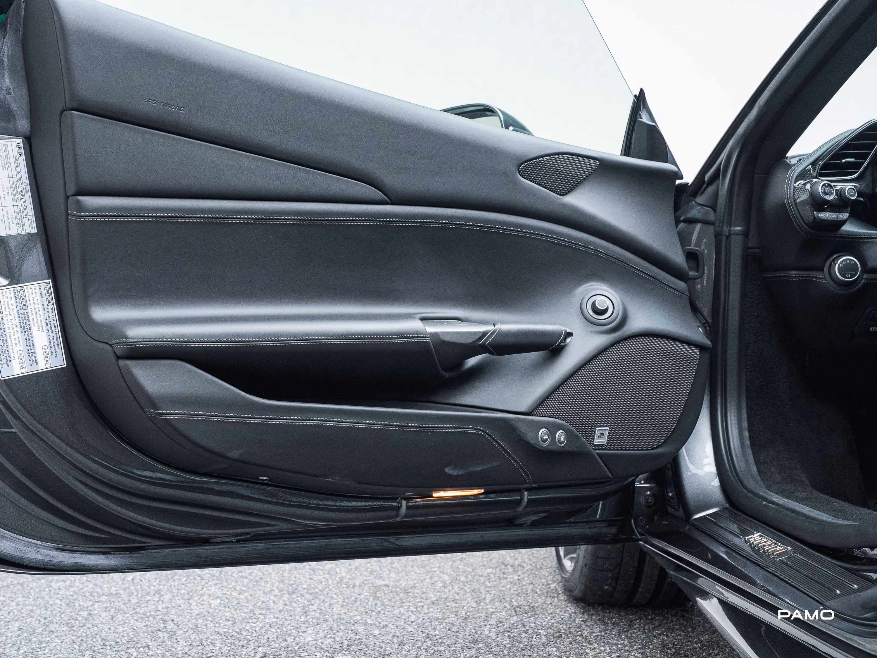 1222_Ferrari 488 Spider-30.jpg