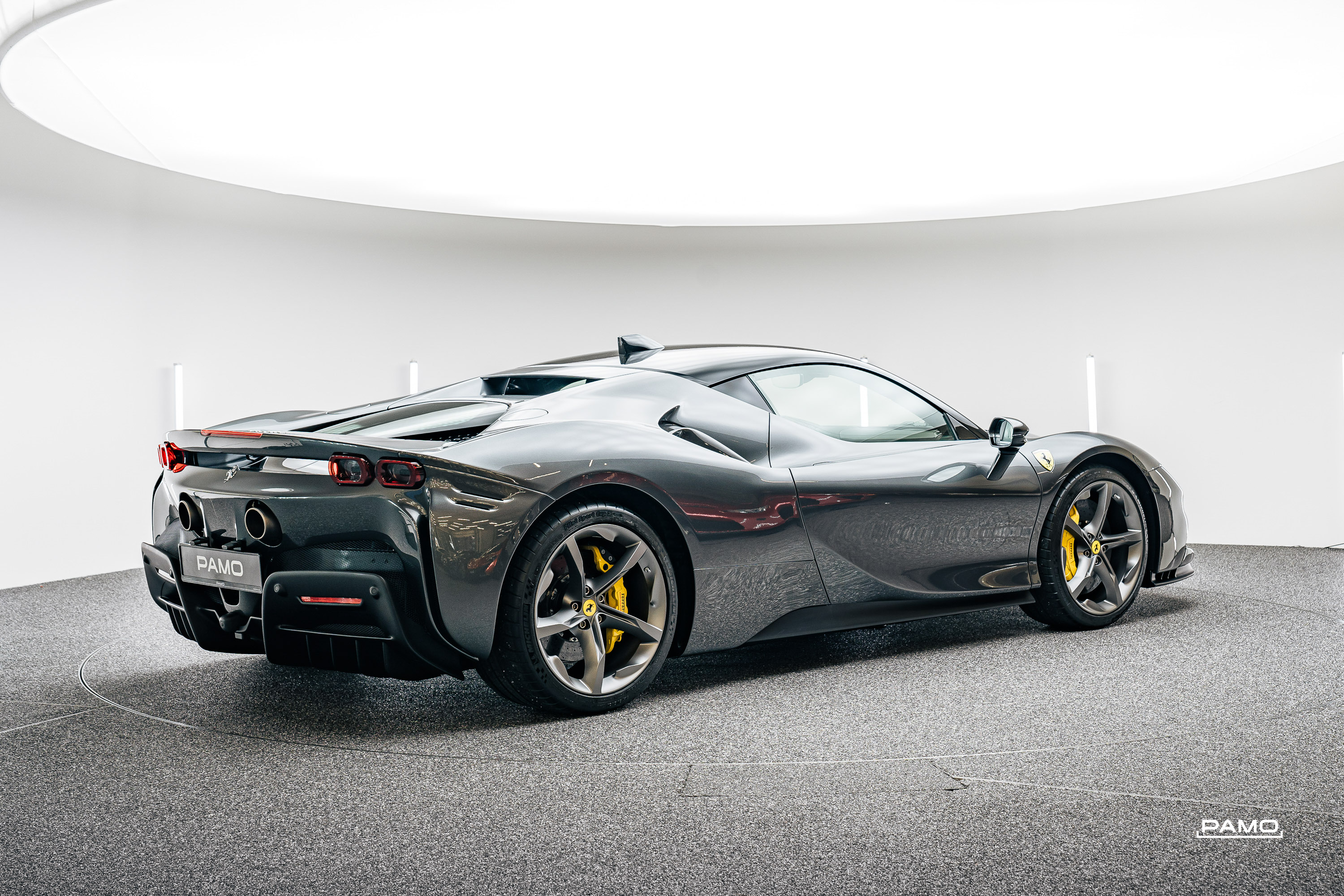 767_Ferrari_SF90_Stradale_grey-6.jpg