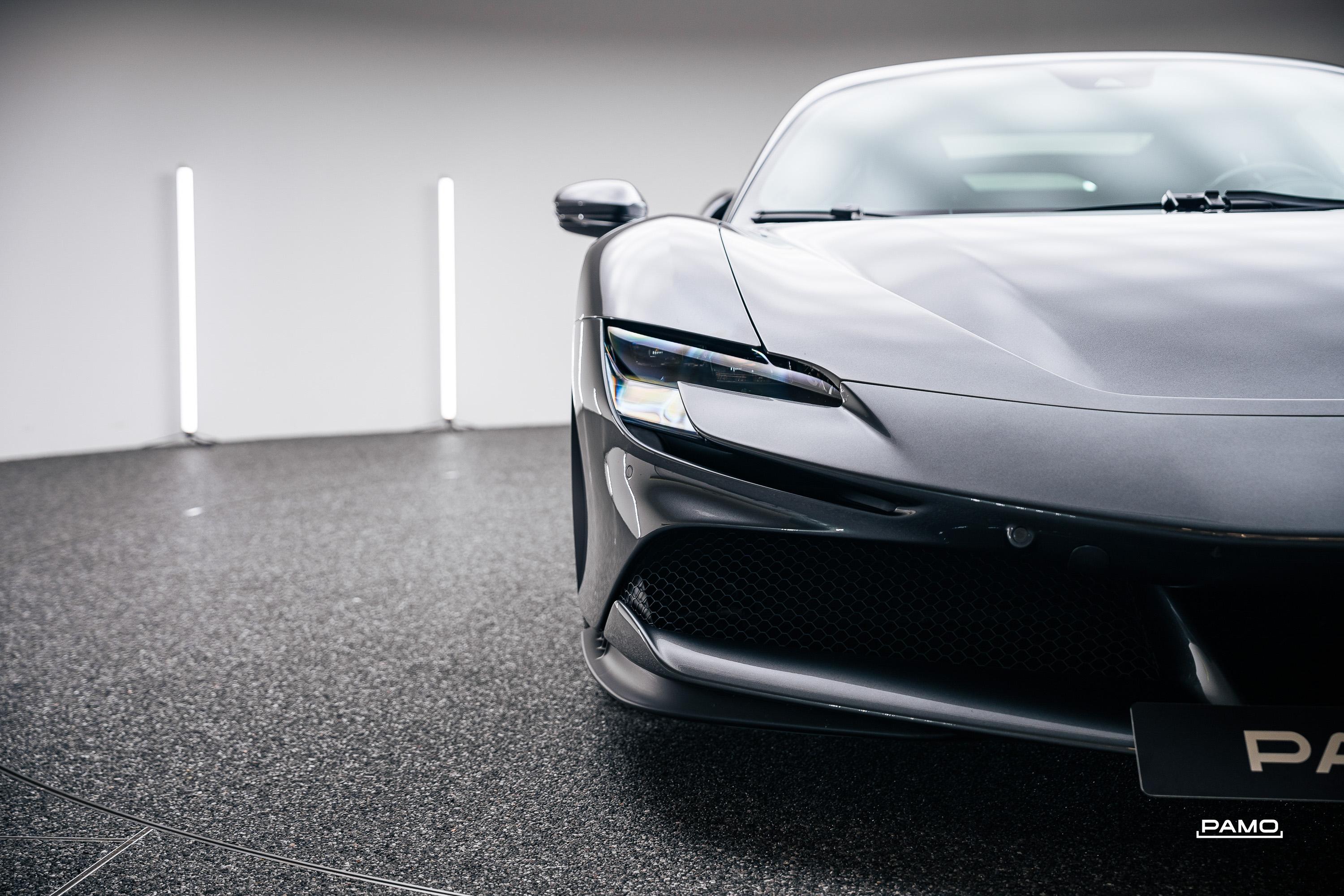 767_Ferrari_SF90_Stradale_grey-14.jpg