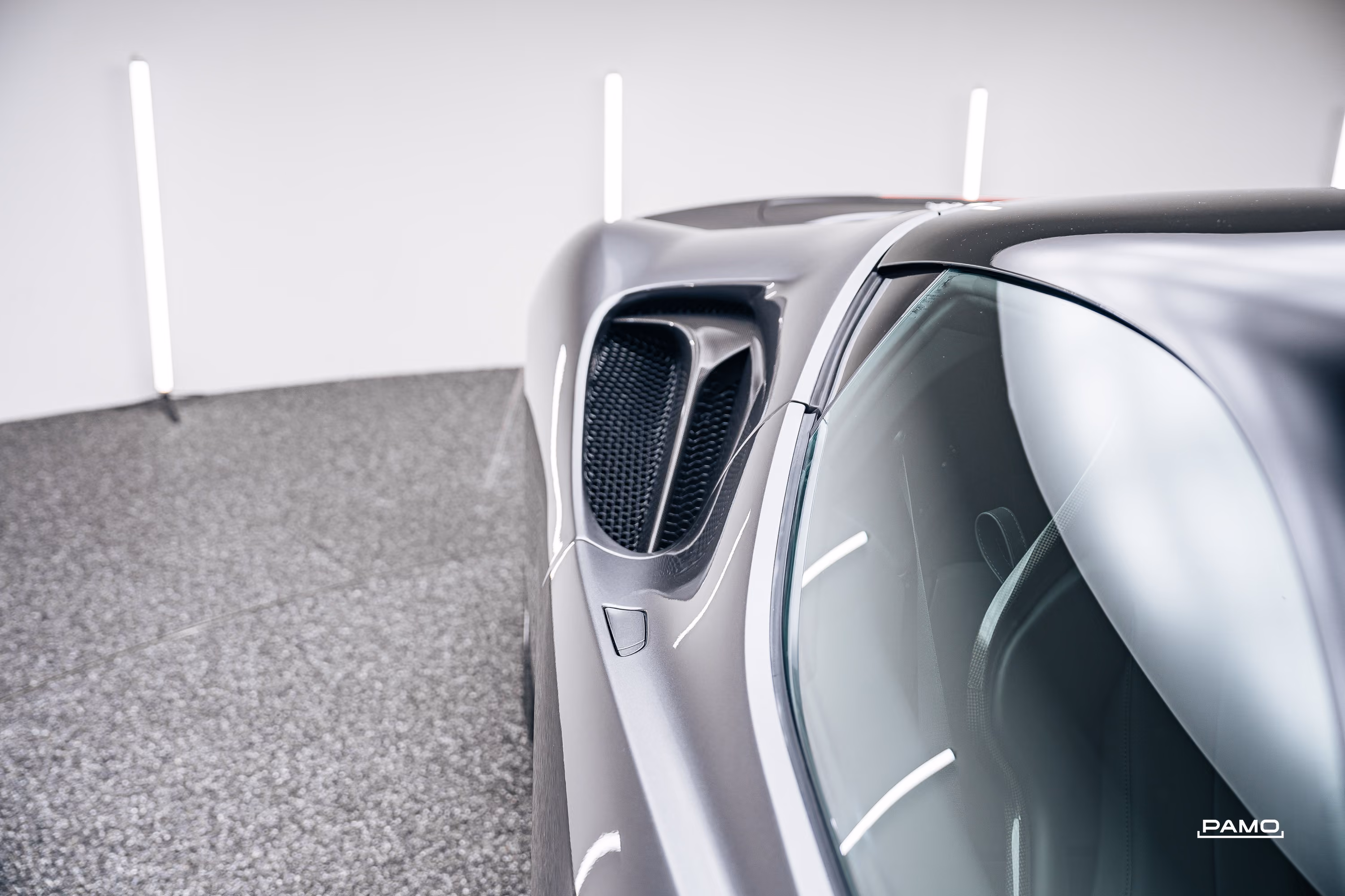 767_Ferrari_SF90_Stradale_grey-18.jpg