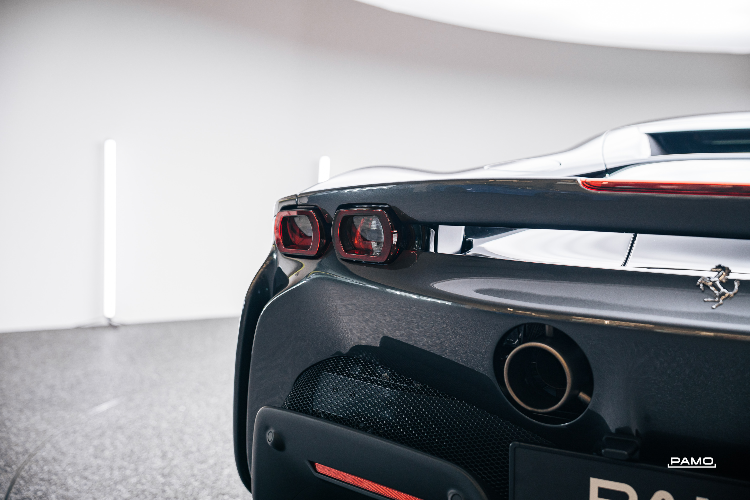 767_Ferrari_SF90_Stradale_grey-21.jpg