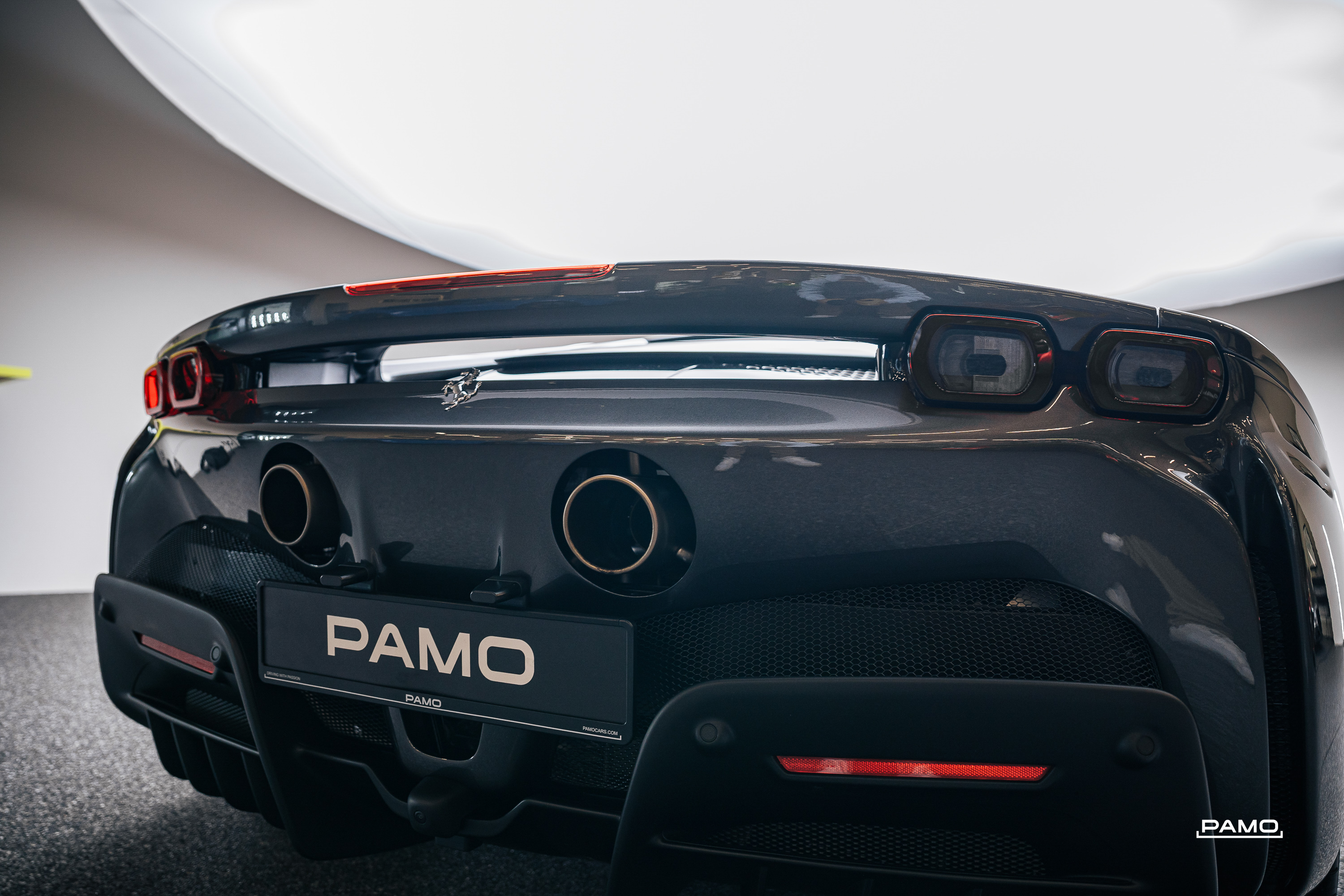 767_Ferrari_SF90_Stradale_grey-23.jpg