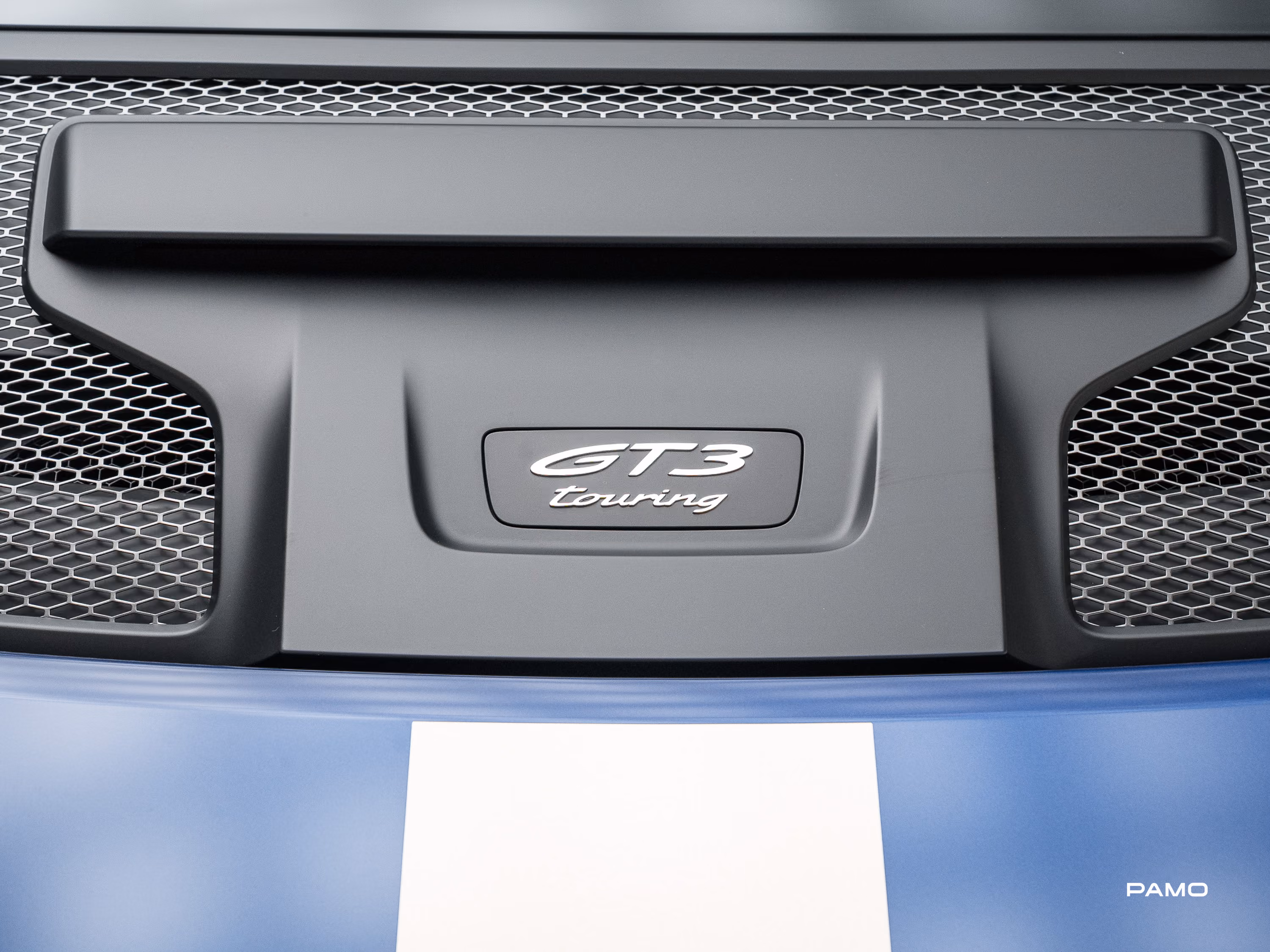 510_Porsche_992_GT3_Touring_blue-33.jpg