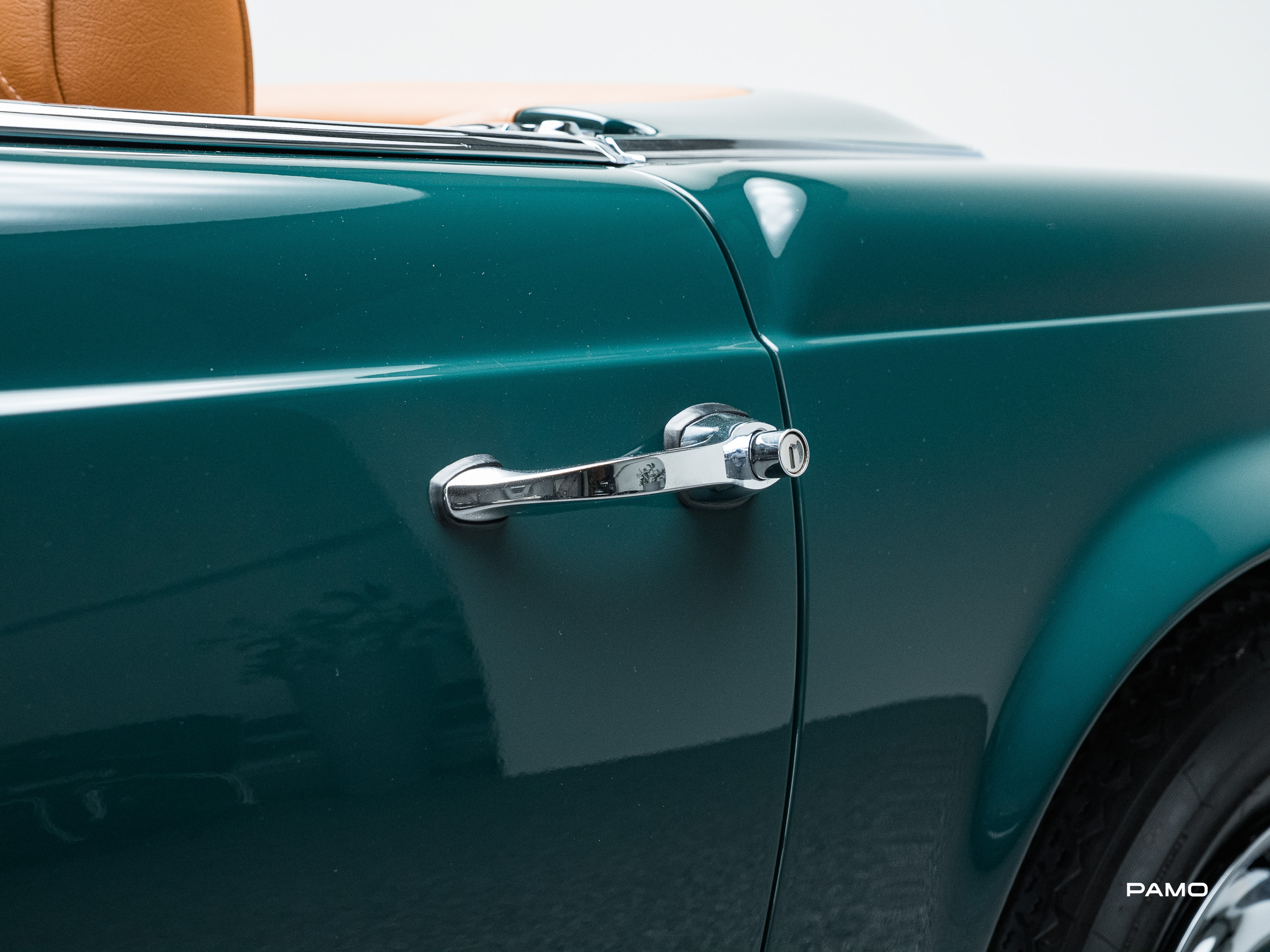 1292_Mercedes_Benz_SL_280_Pagode-23.jpg