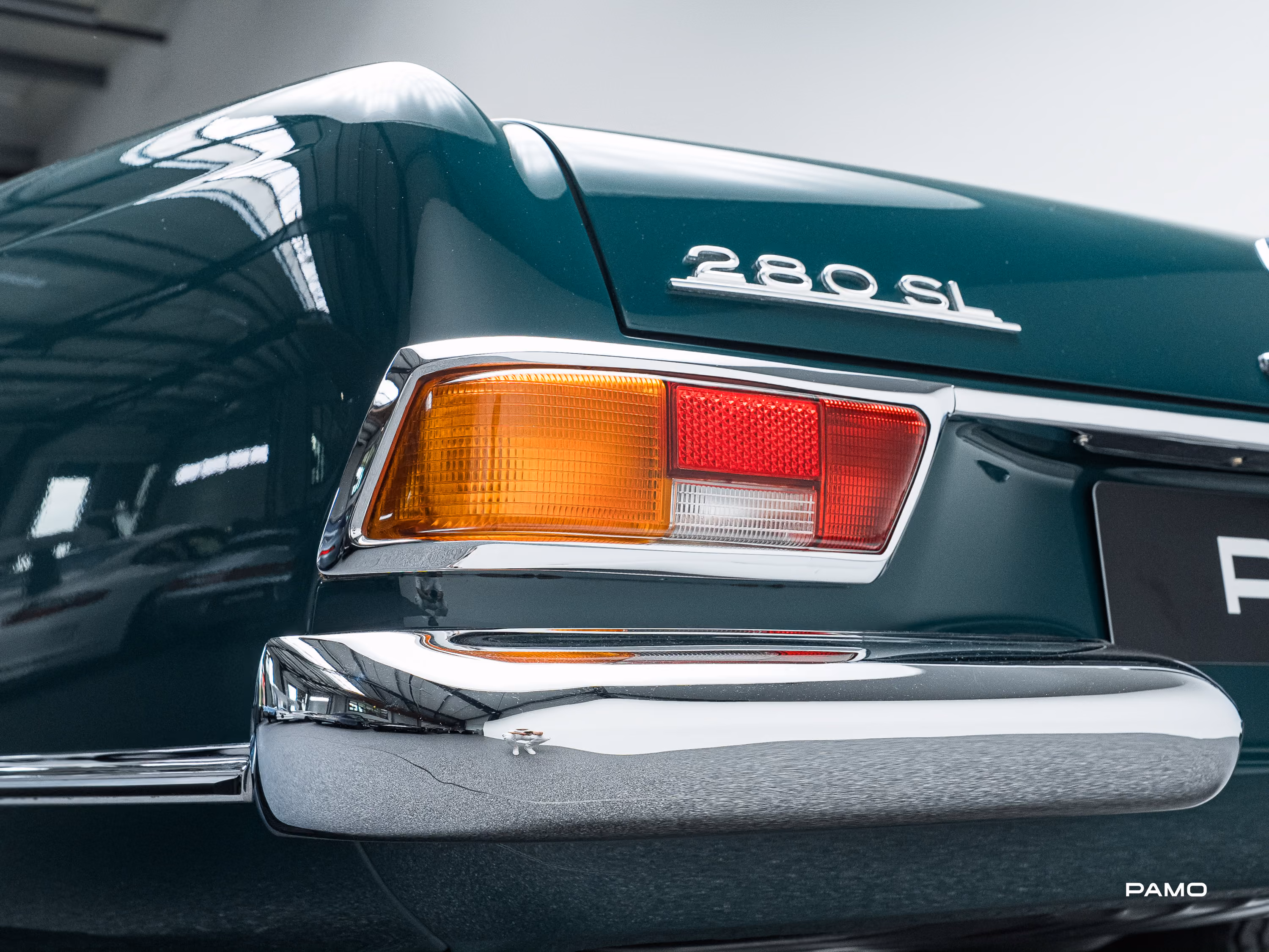 1292_Mercedes_Benz_SL_280_Pagode-33.jpg