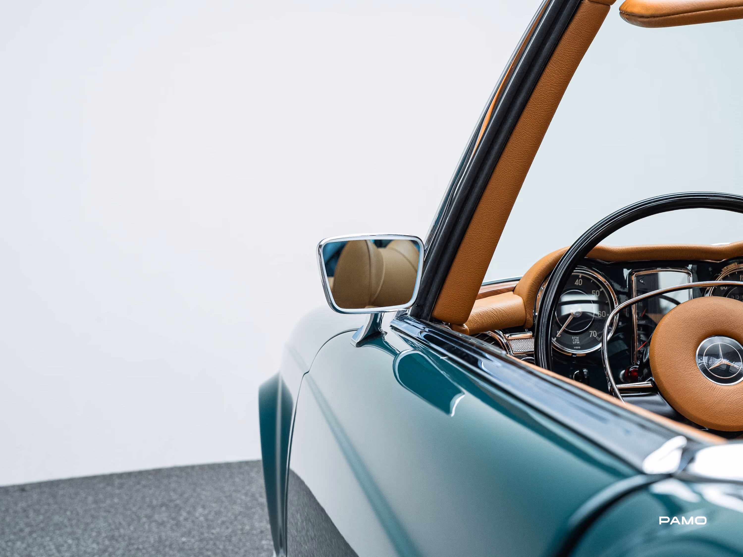 1292_Mercedes_Benz_SL_280_Pagode-39.jpg