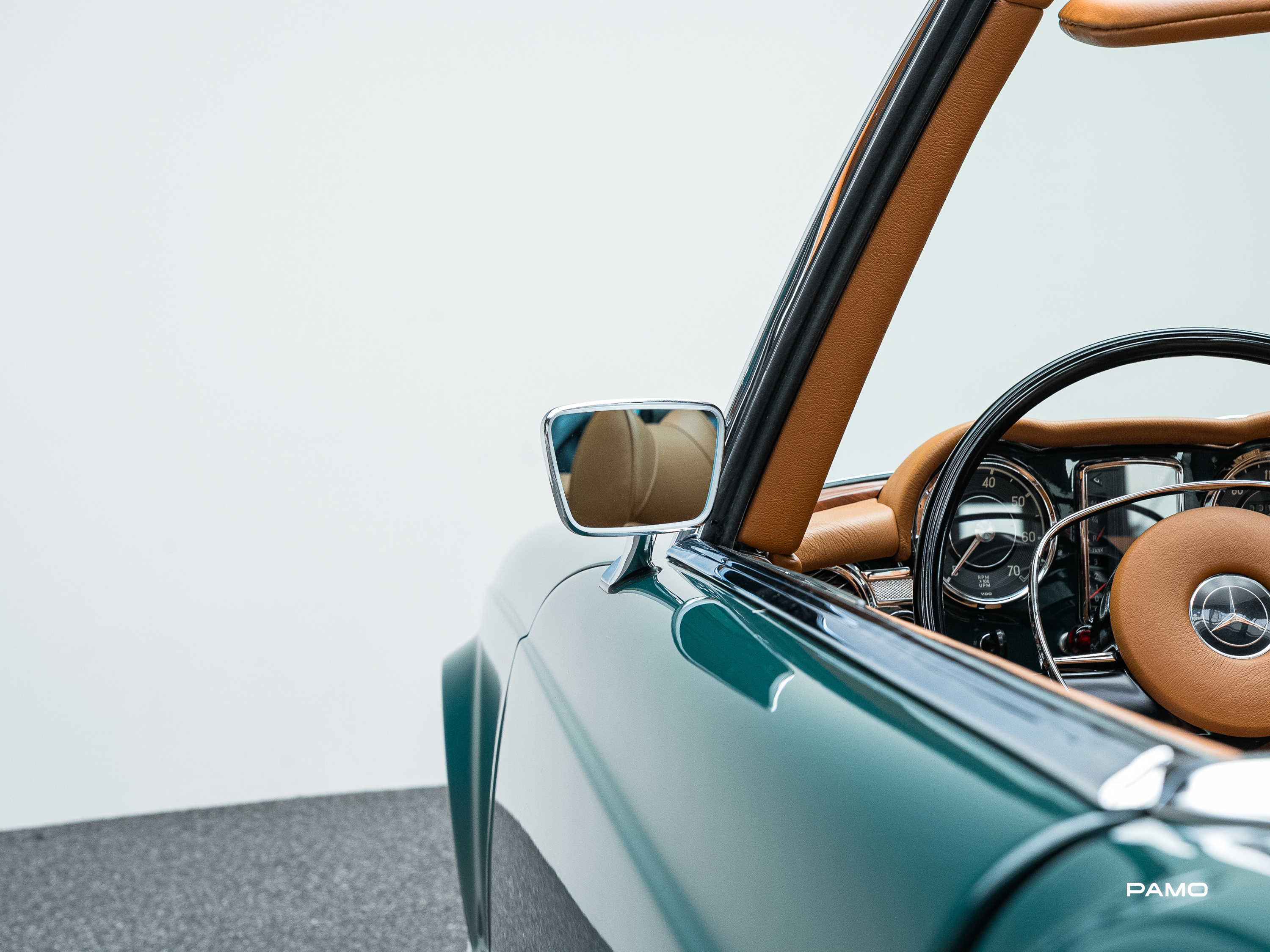 1292_Mercedes_Benz_SL_280_Pagode-39.jpg