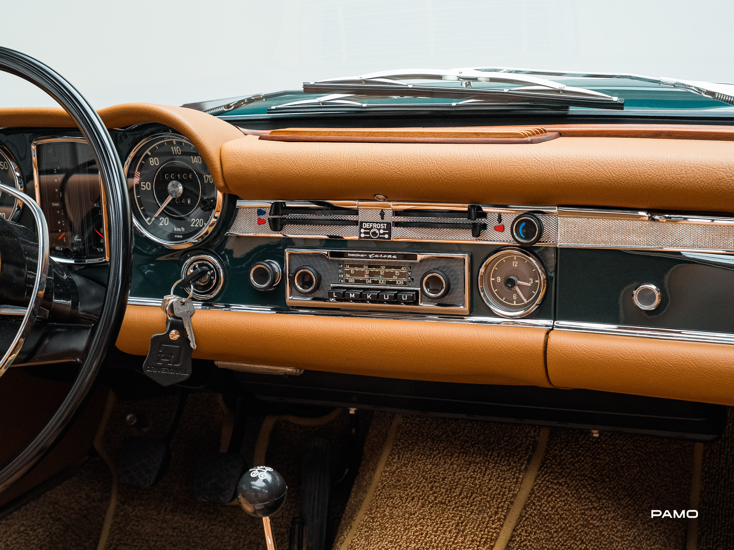 1292_Mercedes_Benz_SL_280_Pagode-40.jpg