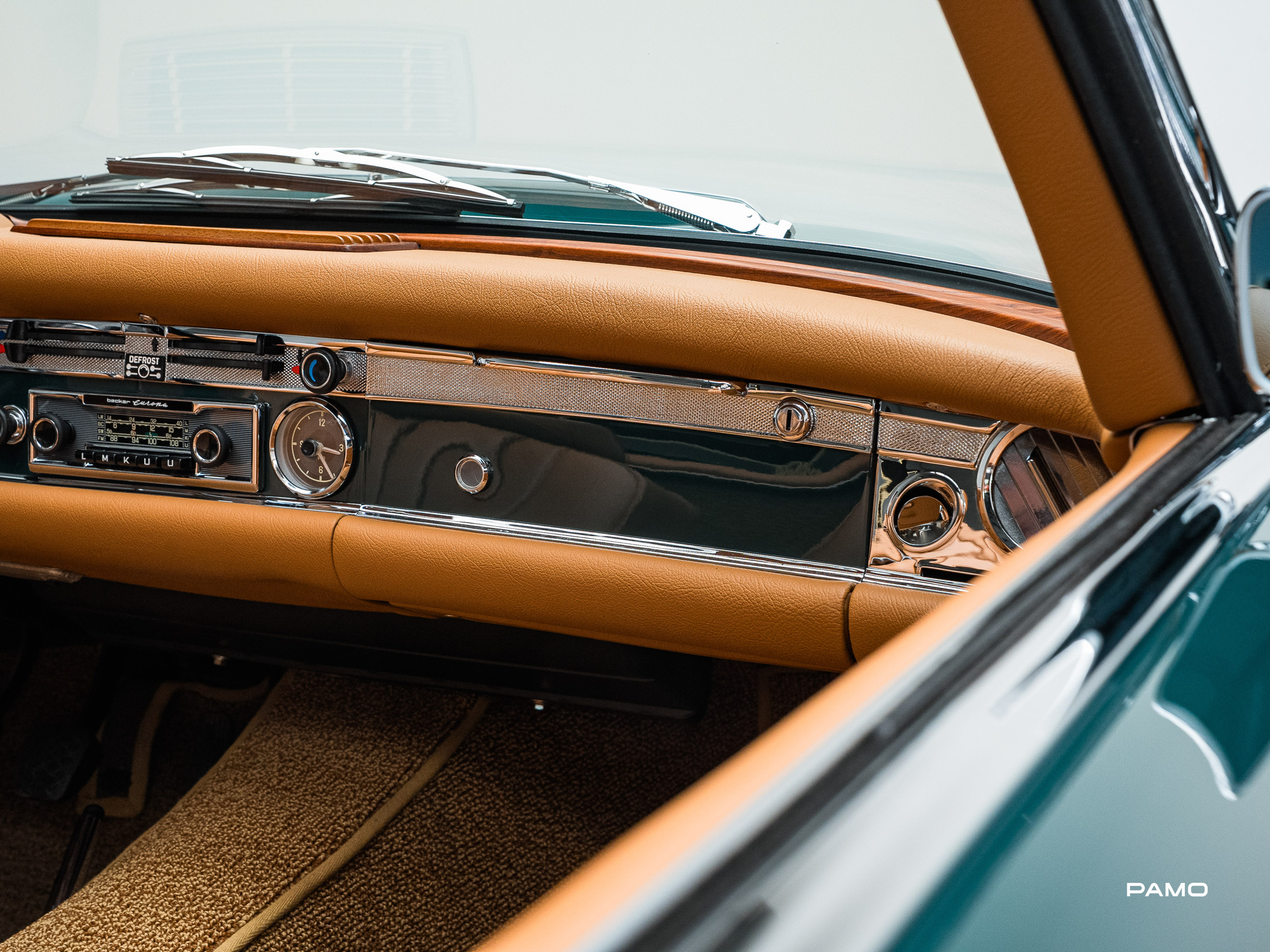 1292_Mercedes_Benz_SL_280_Pagode-41.jpg